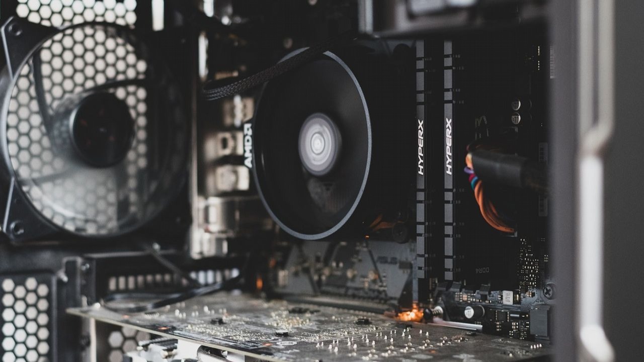 Rok 2026 będzie bolesny dla graczy. Eksperci wieszczą kryzys i koniec taniego składania komputerów, źródło grafiki: Pixabay..