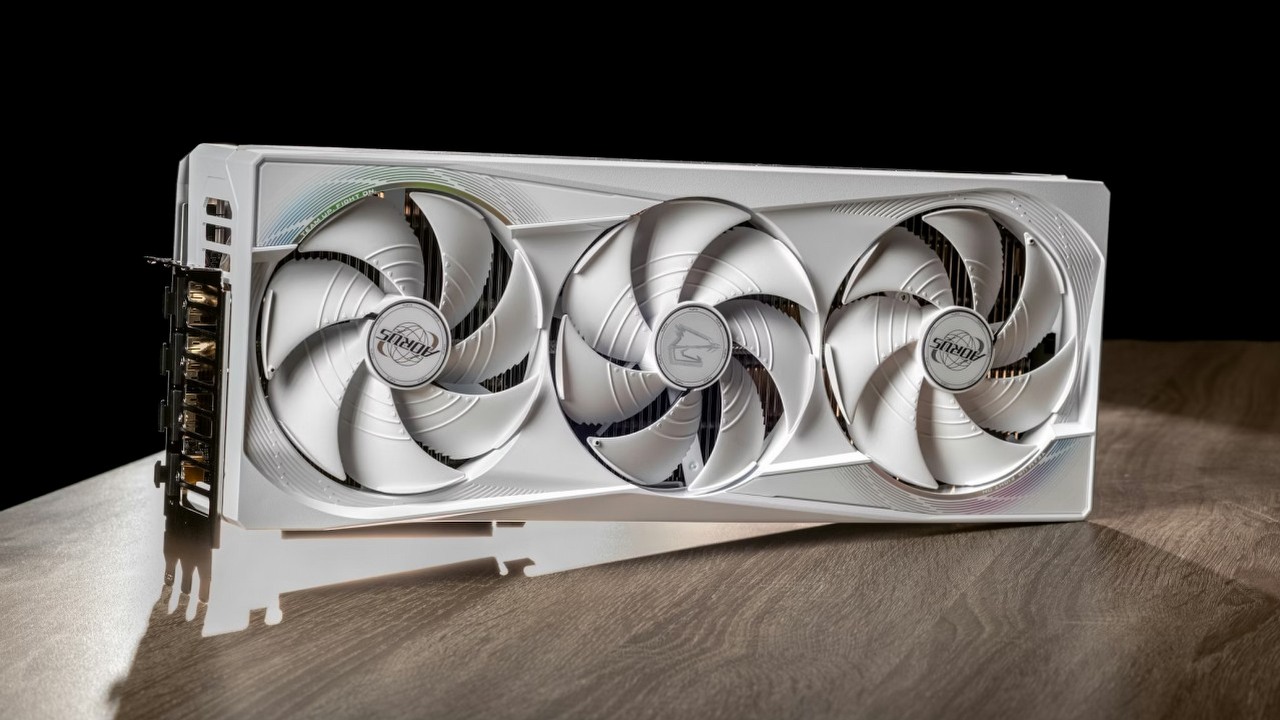 Limity na RTX 5070 i blokada sprzedaży najmocniejszych modeli zwiastuje kryzys rynku GPU, źródło grafiki: Dao Hieu; Unsplash.com; 2025.