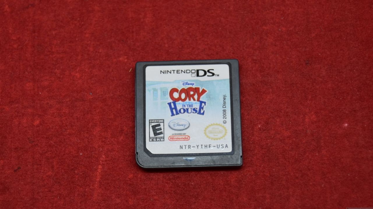 Wśród trzech najlepiej ocenianych gier na Metacriticu jest jeden niespodziewany gość. To efekt żartów graczy sprzed dekady, źródło grafiki: hotspotcollectiblesandtoys.com.