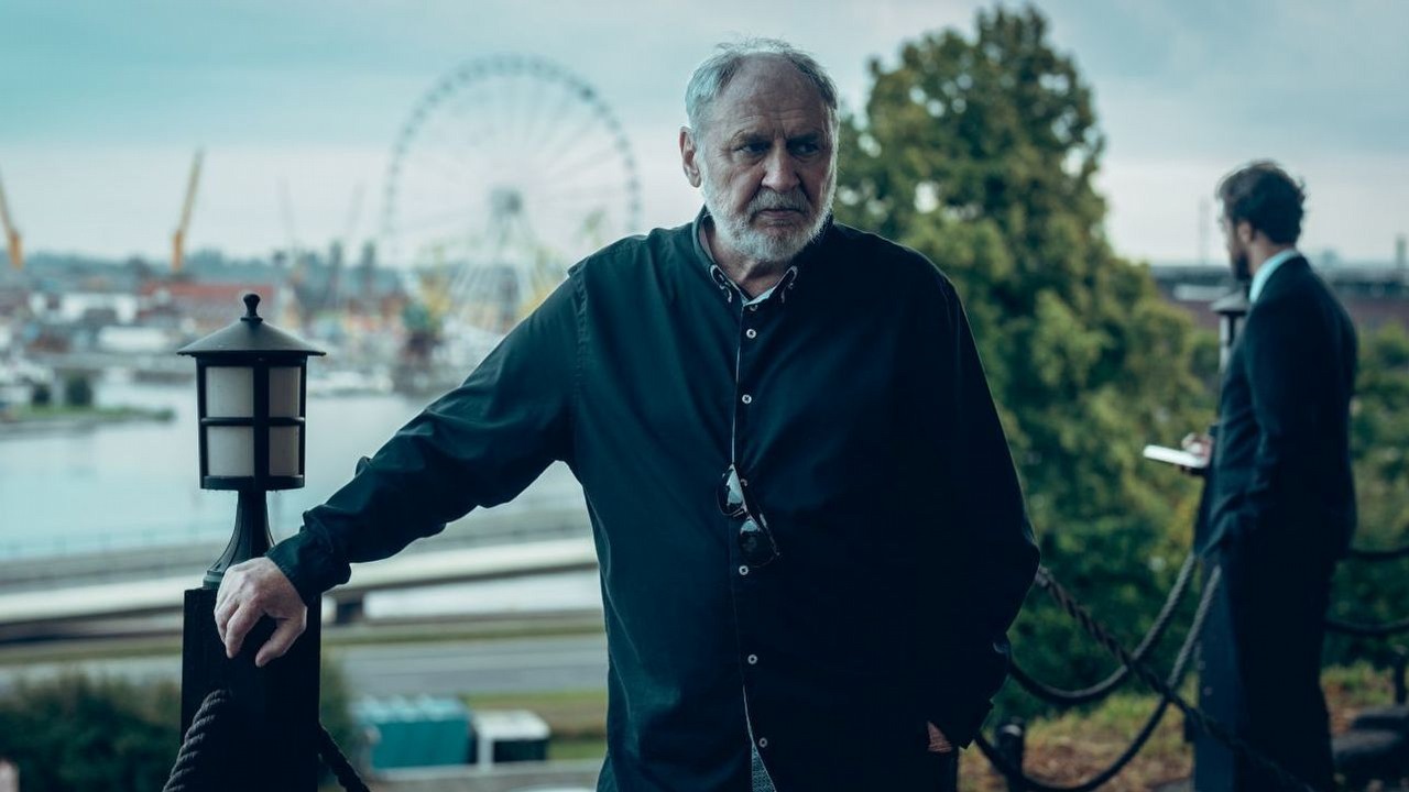 SkyShowtime zapowiada pełen napięcia serial akcji z Andrzejem Grabowskim. Kryminalny Morfeusz zadebiutuje jeszcze w tym roku, źródło grafiki: Morfeusz, Maciej Migas, SkyShowtime, 2026.