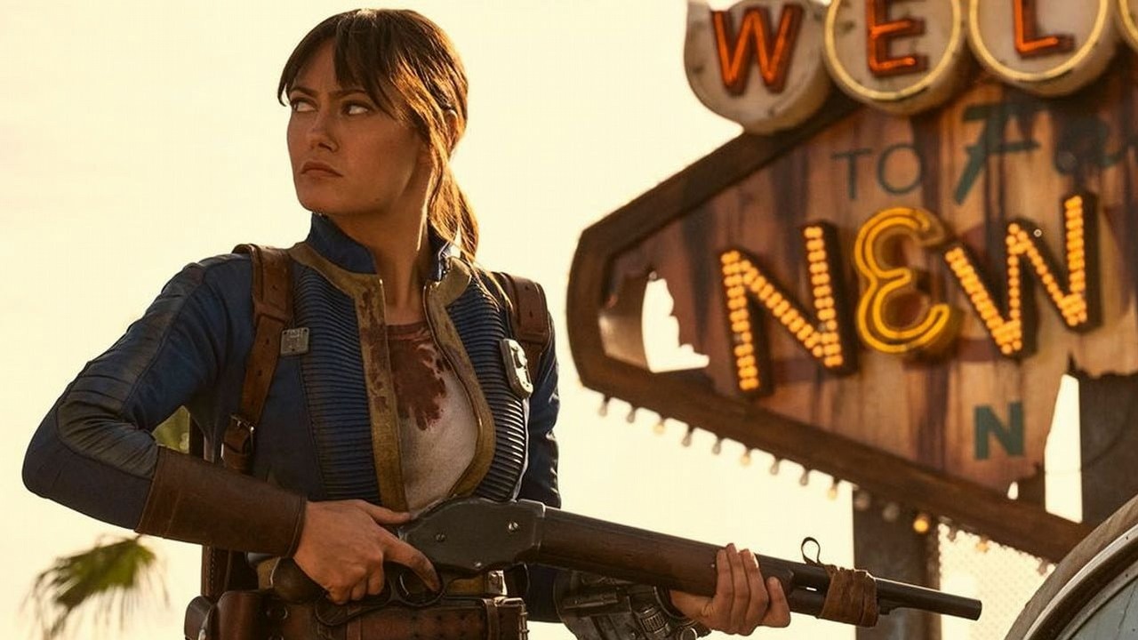 Widzowie woleli dostać cały sezon naraz? 2. sezon hitu Prime Video ze znacznie niższą oglądalnością niż rekordowa 1. seria, źródło grafiki: Fallout, Jonathan Nolan, Prime Video, 2025.