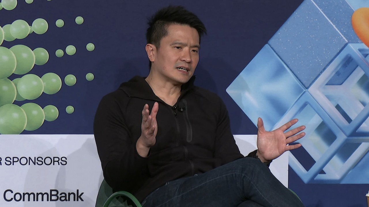 „Nie chcemy postaci z dodatkowymi palcami”. Szef Razera uważa, że problemem w branży gier nie jest AI, tylko bylejakość, źródło grafiki: YouTube: SXSW Sydney; 2025.