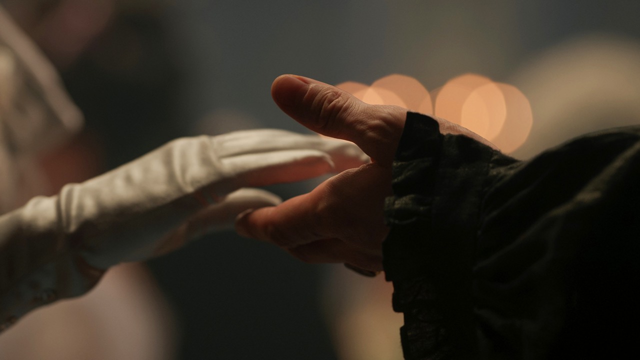 39 milionów wyświetleń w 4 dni. Nowy numer 1 na Netflixie to wielki hit, ale są też złe wieści, źródło grafiki: Bridgerton, Chris Van Dusen, Netflix, 2020.