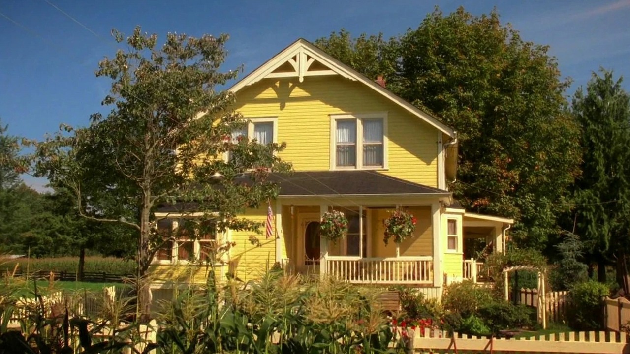 Za 2 tygodnie na Netflixa trafi legendarny serial science fiction. 10 sezonów czystej nostalgii, źródło grafiki: Tajemnice Smallville, Alfred Gough i Miles Millar, CW, 2001.