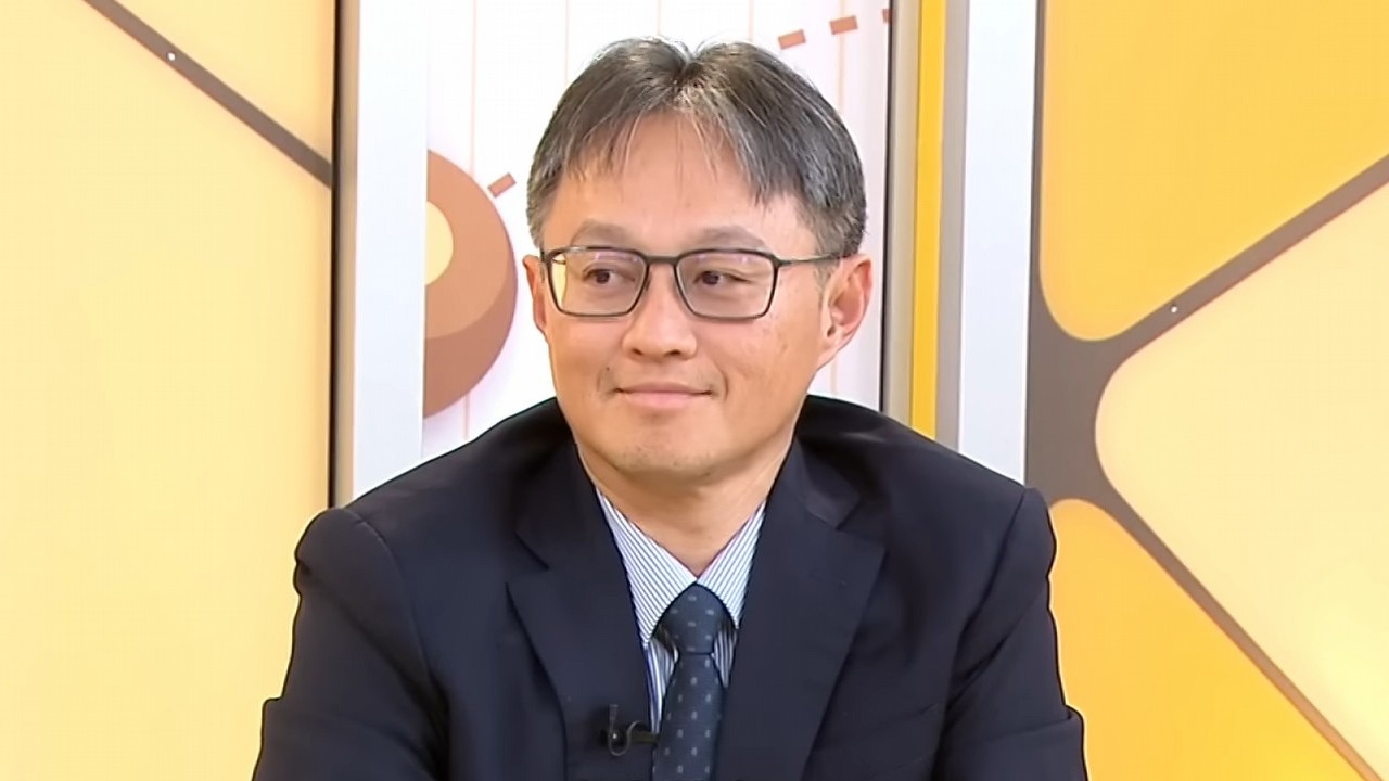 „Kto nie ma teraz towaru, nie przetrwa”: wynalazca pamięci USB pokazuje, że obecny stan kryzysu pamięci RAM wygląda jak przedszkole, źródło grafiki: YouTube: ChenTalkShow?; 2026.