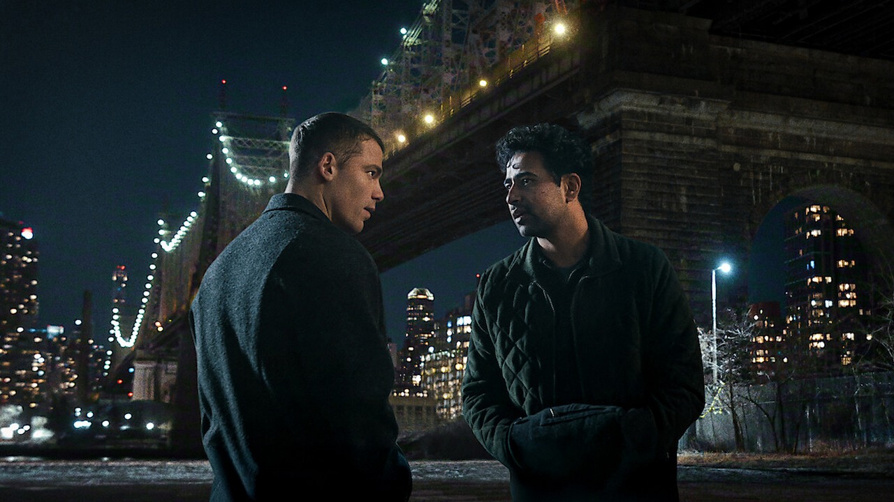 Przebojowy thriller Netflixa stracił 40% widowni w porównaniu z poprzednim sezonem po tym, jak widzowie obrócili się przeciwko serialowi, źródło grafiki: Nocny agent, Shawn Ryan, Netflix, 2023.