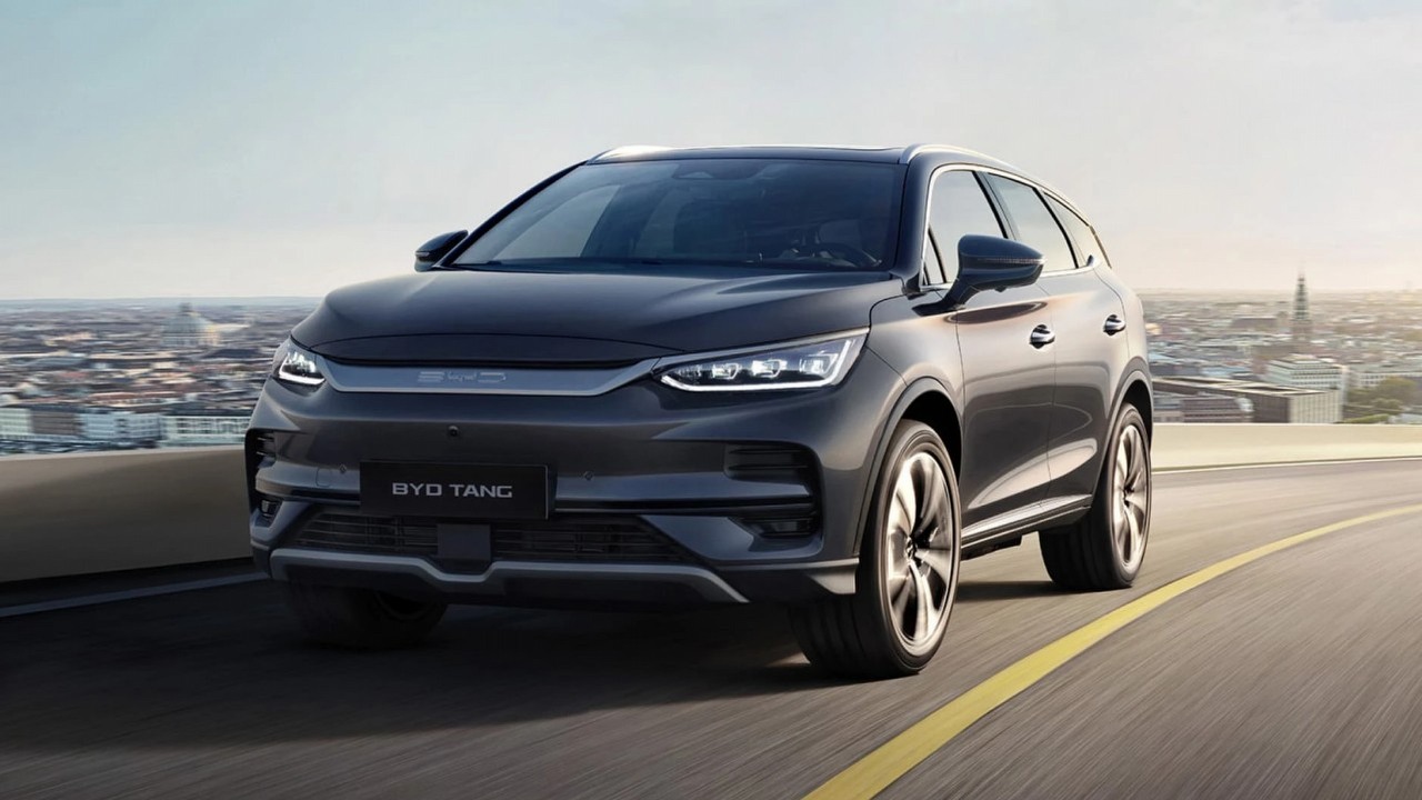 Sprzedaż BYD spadła w Chinach o 41%. Jest to wyraźny sygnał, że w branży tej dzieje się coś znacznie poważniejszego, źródło grafiki: BYD; materiały promocyjne.