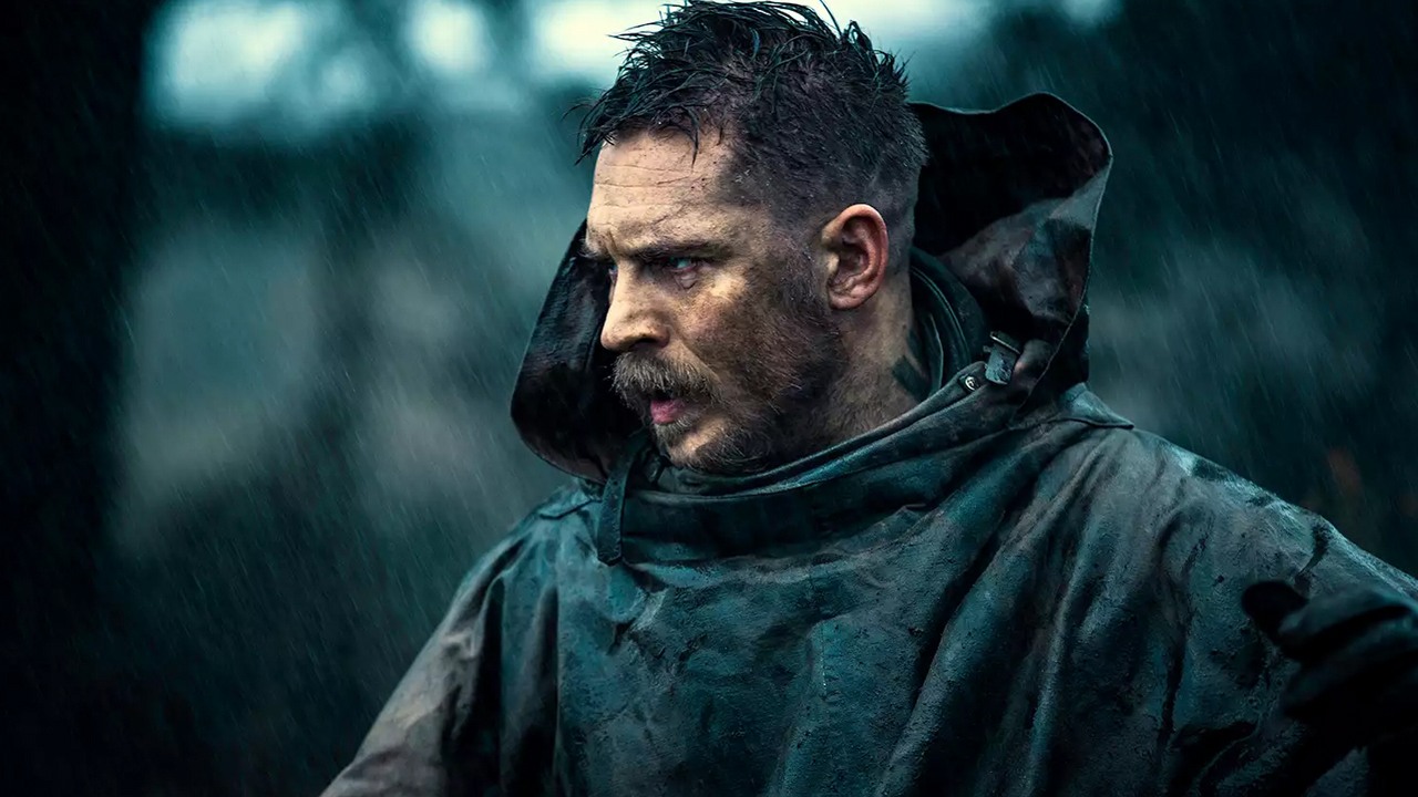 9 lat później twórca genialnego kryminału z Tomem Hardym daje nadzieję na powrót hitu, który poleca 91% widzów, źródło grafiki: Tabu; Steven Knight, Tom Hardy i Chips Hardy; BBC One, 2017.