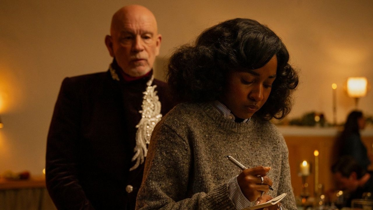 Na SkyShowtime właśnie wjechał intrygujący thriller Opus. Ubiegłoroczna nowość „zgniła” na Rotten Tomatoes, ale fani Johna Malkovicha mogą dać jej szansę, źródło grafiki: Opus, Mark Anthony Green, A24, 2025.