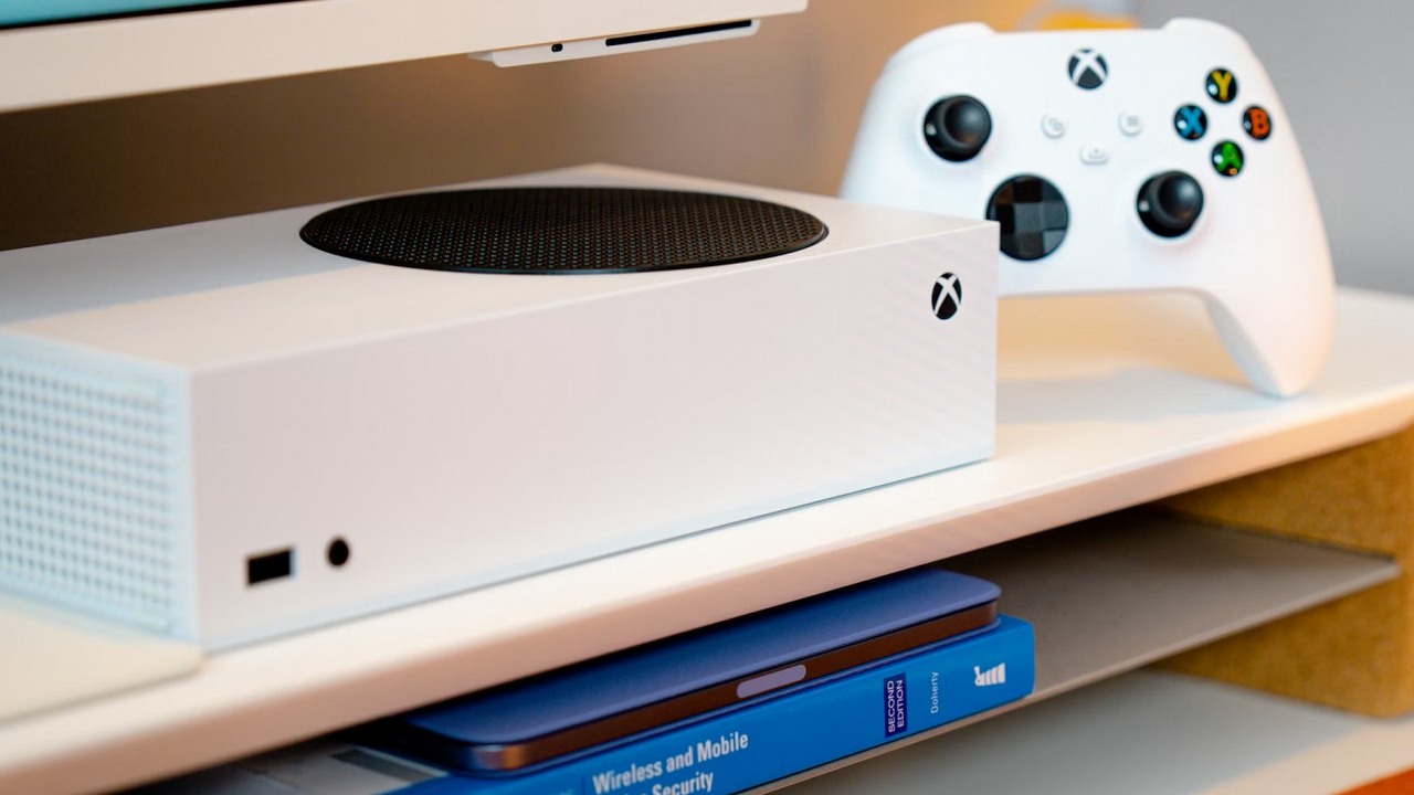 „Jakość wykonania Xboxa to zupełnie inna liga”. Konsola przetrwała pożar, wprawiając gracza w zdumienie, źródło grafiki: Jaime Marrero; Unsplash.com; 2023.