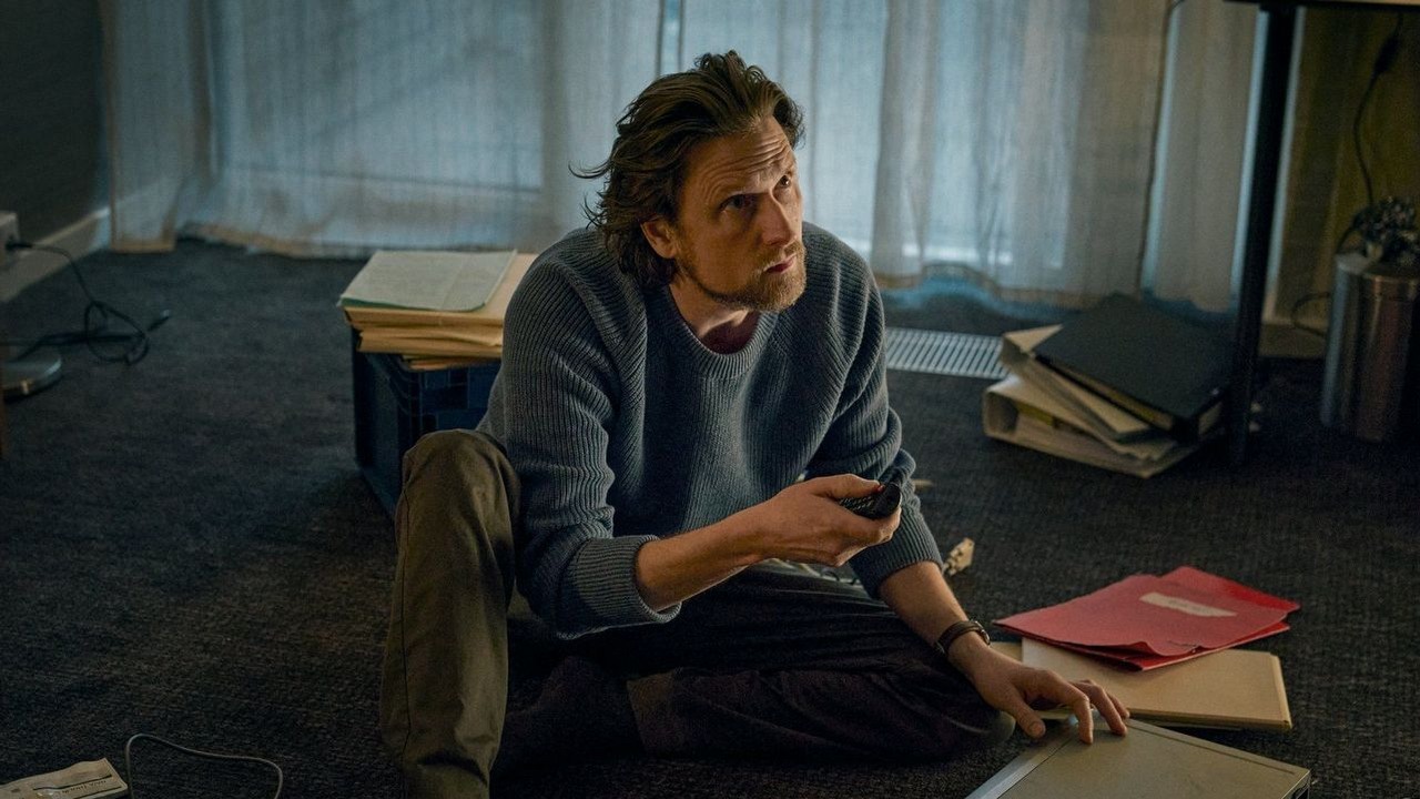 Jeden z najlepszych seriali kryminalnych Netflixa powraca po 5 latach. Zwiastun kontynuacji Kasztanowego ludzika zapowiada nowe intrygujące śledztwo, źródło grafiki: The Chestnut Man: Hide and Seek, Milad Alami, Netflix, 2026.