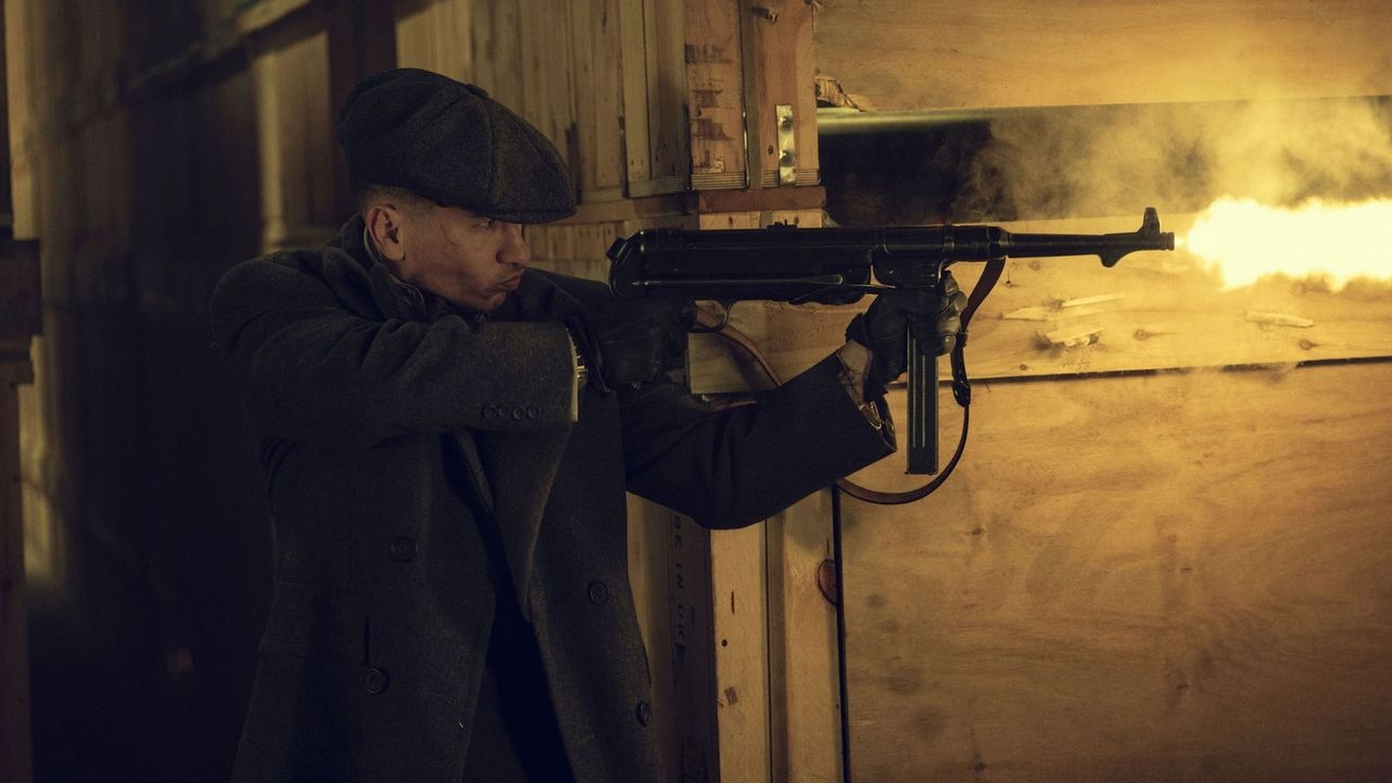 Nowy film nr 1 na Netflix w 82 krajach. Thriller z niemal doskonałą oceną, na który wielu czekało od 4 lat, źródło grafiki: Peaky Blinders: Nieśmiertelny, Tom Harper, Netflix, 2026.