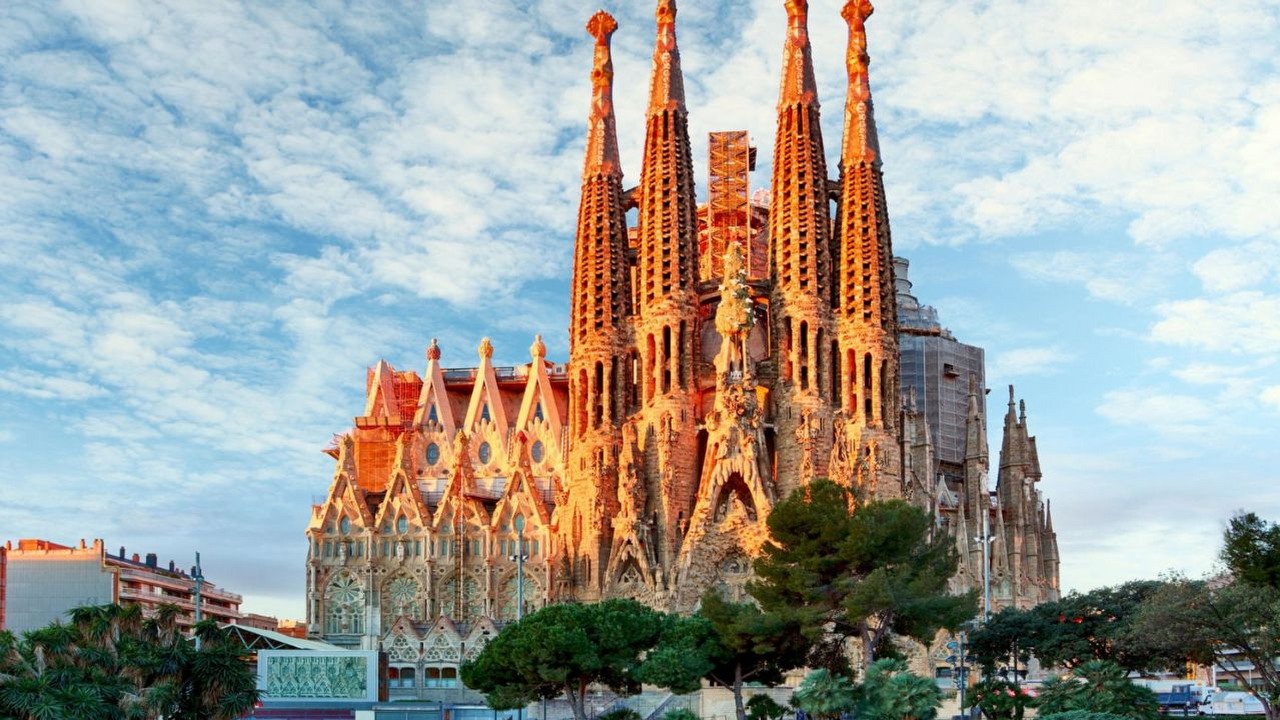 Szykuje się największy zestaw LEGO w historii. Ikoniczna budowla ma składać się z ponad 12 tysięcy klocków, źródło grafiki: barcelonacard.org.