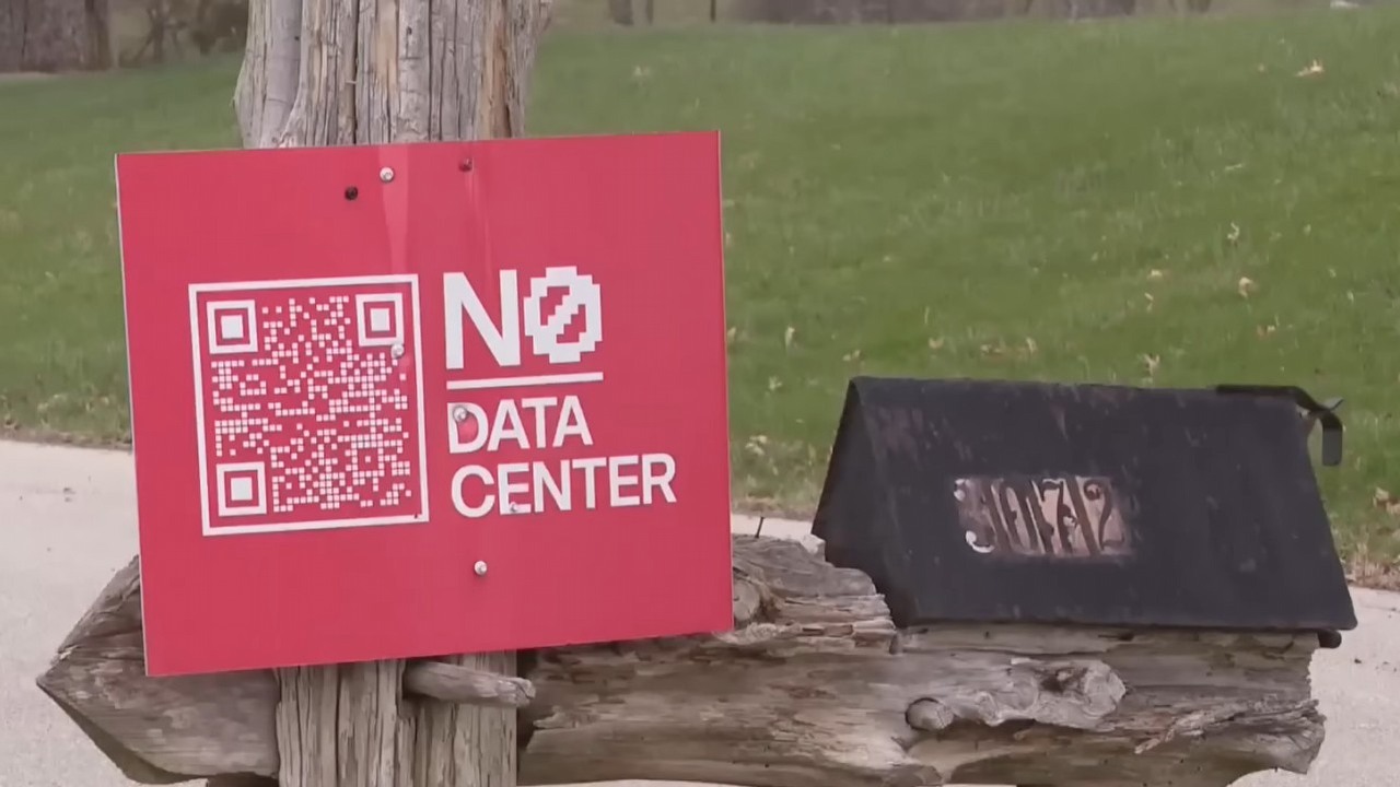 82-letnia rolniczka z córką odrzuciły 26 milionów dolarów za pola pod centrum danych AI, by chronić swoje dziedzictwo, źródło grafiki: YouTube: LOCAL 12; 2026.