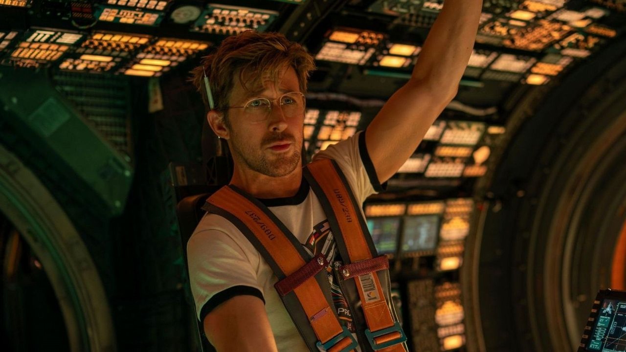 Jeden z najlepszych filmów sci-fi roku z 300 mln dolarów jest jednocześnie tym najbardziej kasowym. Niewiele brakło, a trwałby niemal 4 godziny, źródło grafiki: Project Hail Mary, Phil Lord, Amazon, 2026.