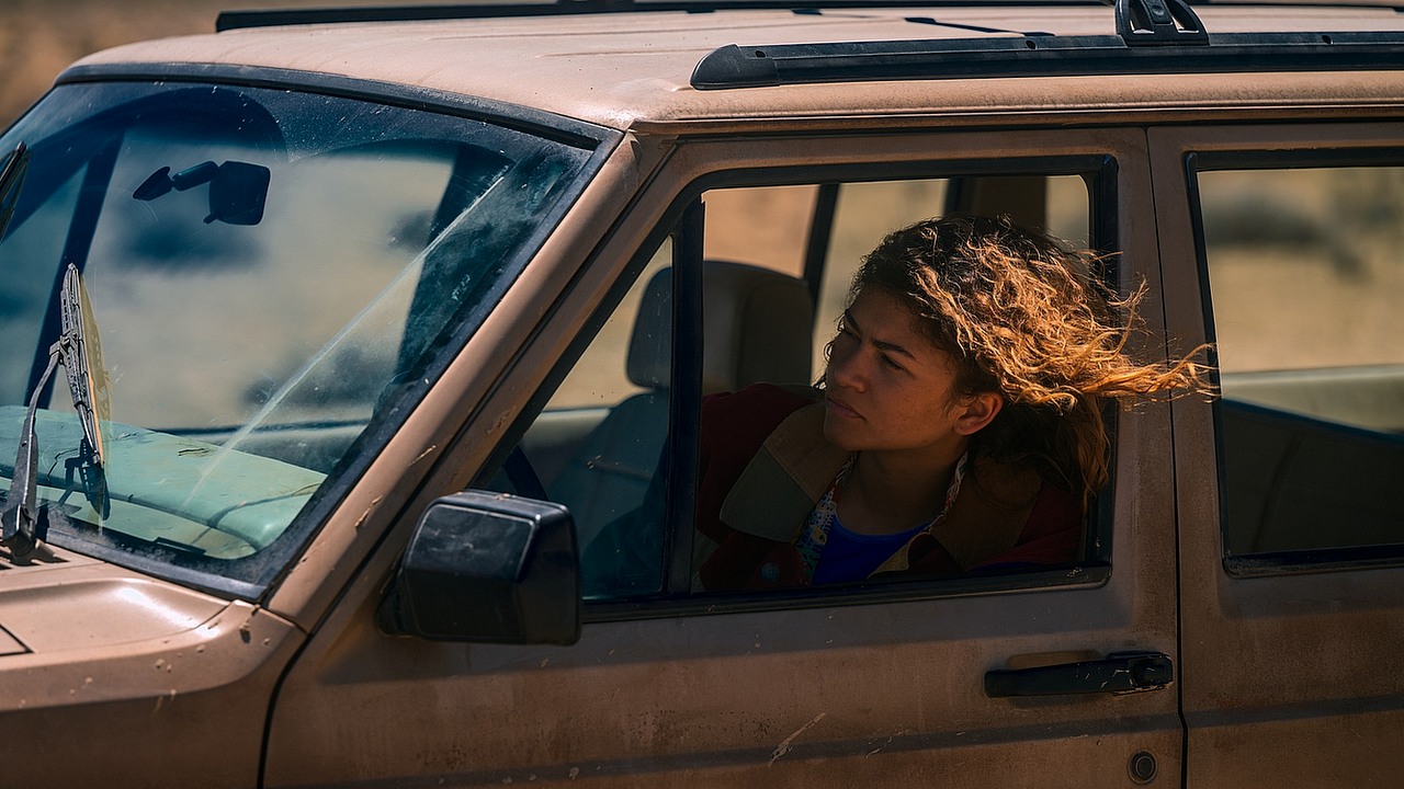 Mniej niż 2 tygodnie dzielą nas od premiery kontynuacji jednego z największych hitów HBO Max. Powracający po ponad 4 latach kontrowersyjny serial ma nowy zwiastun, źródło grafiki: Euforia, Sam Levinson, HBO, 2026.