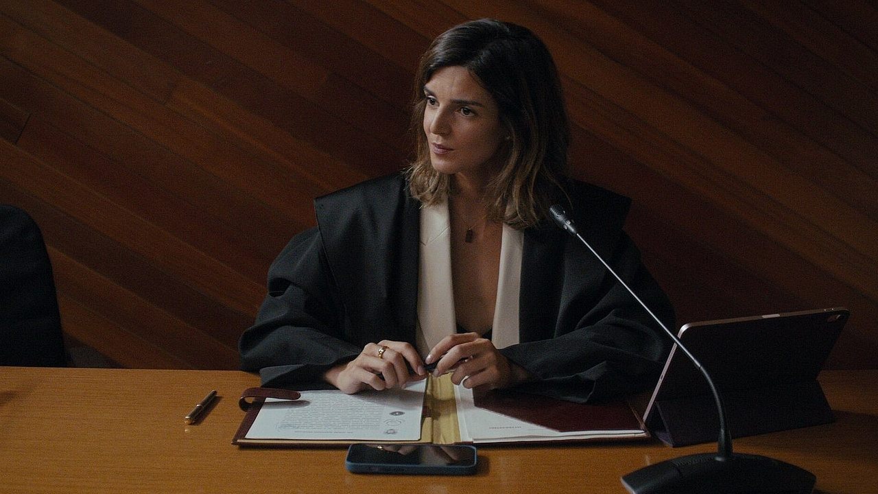 70 mln wyświetleń i 5 tygodni w top 10 wystarczyło, by kryminalny hit Netflixa doczekał się kontynuacji. Jutro premiera 2. sezonu hiszpańskiego przeboju, źródło grafiki: Gangi Galicji, Jorge Guerricaechevarría, Netflix, 2024.