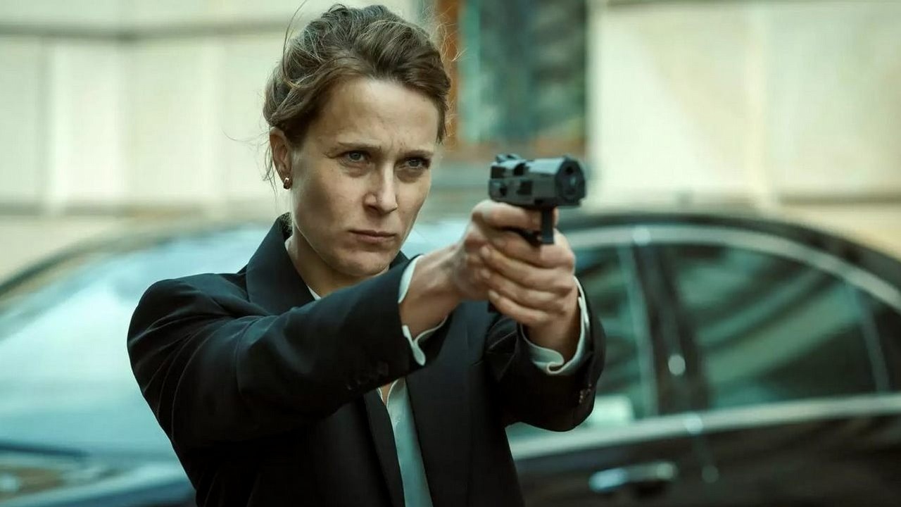 Najlepszy polski serial szpiegowski ostatnich lat powraca z 2. sezonem. W nowych odcinkach znakomitego thrillera HBO Max stawka będzie jeszcze wyższa, źródło grafiki: Przesmyk, Jan P. Matuszyński, Max, 2025.