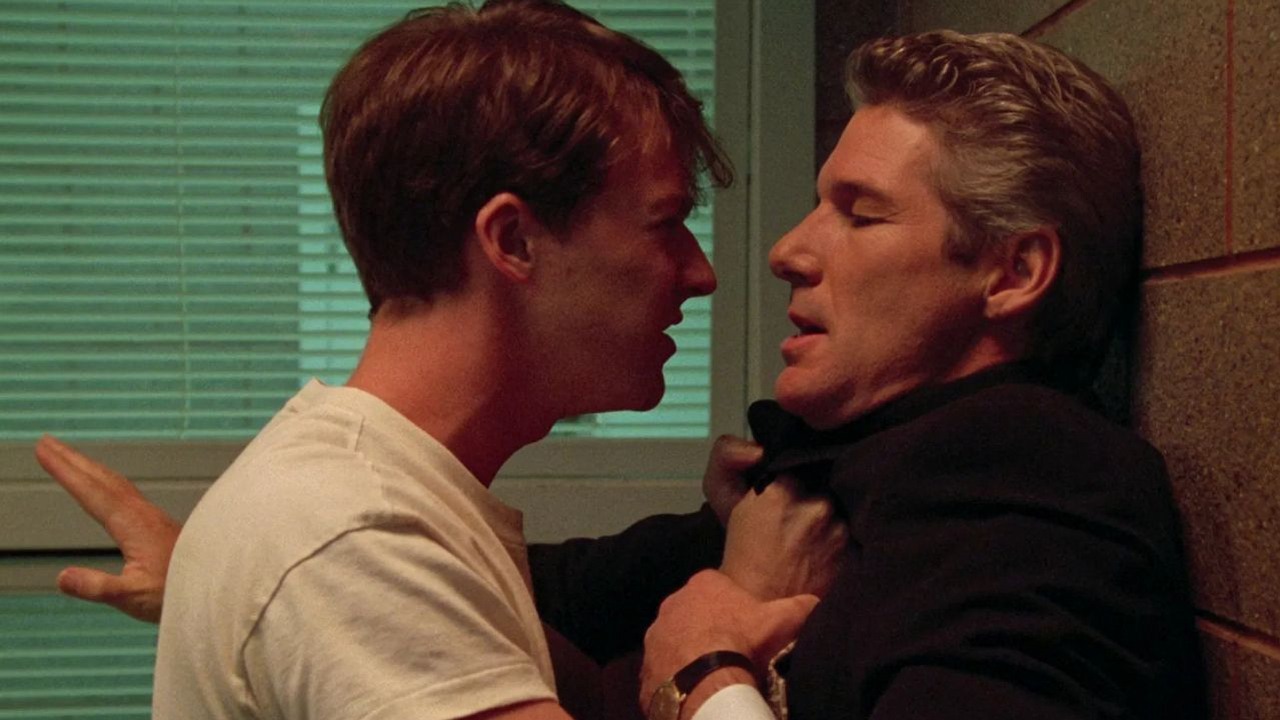 Dziś na Netflix obejrzysz 2 znakomite thrillery: trzymający w napięciu dramat sądowy z Edwardem Nortonem i wciągające widowisko z „hipnotyzującym” Denzelem Washingtonem, źródło grafiki: Lot, Robert Zemeckis, Paramount Pictures, 2012 / Lęk pierwotny, Gregory Hoblit, Paramount Pictures, 1996.