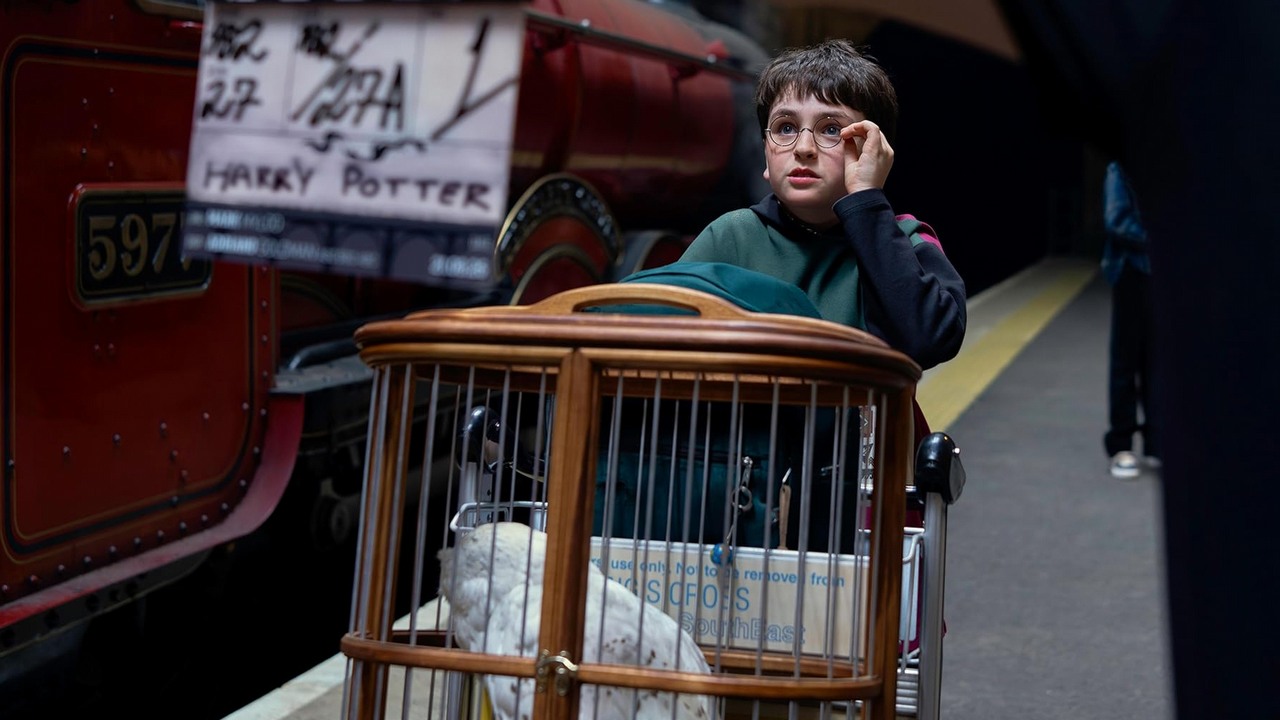 Nowy film o Harrym Potterze przed serialem podbija HBO Max: już jest numerem 1 na platformie w 24 krajach, źródło grafiki: Harry Potter: Kulisy magii, HBO Max, 2026.