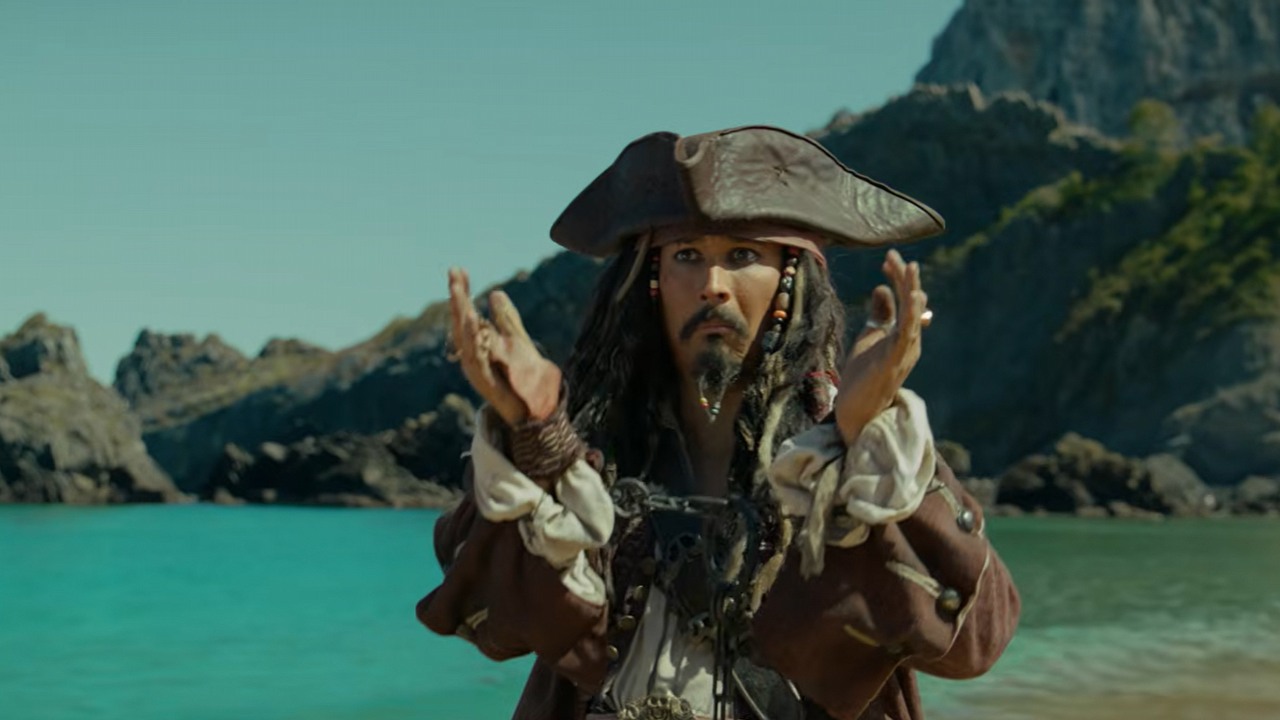 Zwiastun nieoficjalnego filmu Piraci z Karaibów. Inny aktor jako Jack Sparrow w tej przygodowej produkcji, której premiera jest planowana na 2027 rok, źródło grafiki: Pirates of the Caribbean: Secrets of the Lamp, Adam Slemmer, Slemmerfilms Studio, 2027.