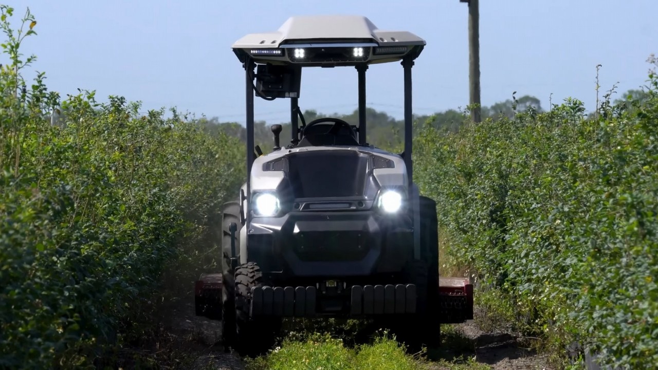 Mieli zrewolucjonizować rolnictwo, ale startup od traktorów AI przepalił 240 mln dolarów i zwalnia resztę załogi, źródło grafiki: YouTube: Monarch; 2023.