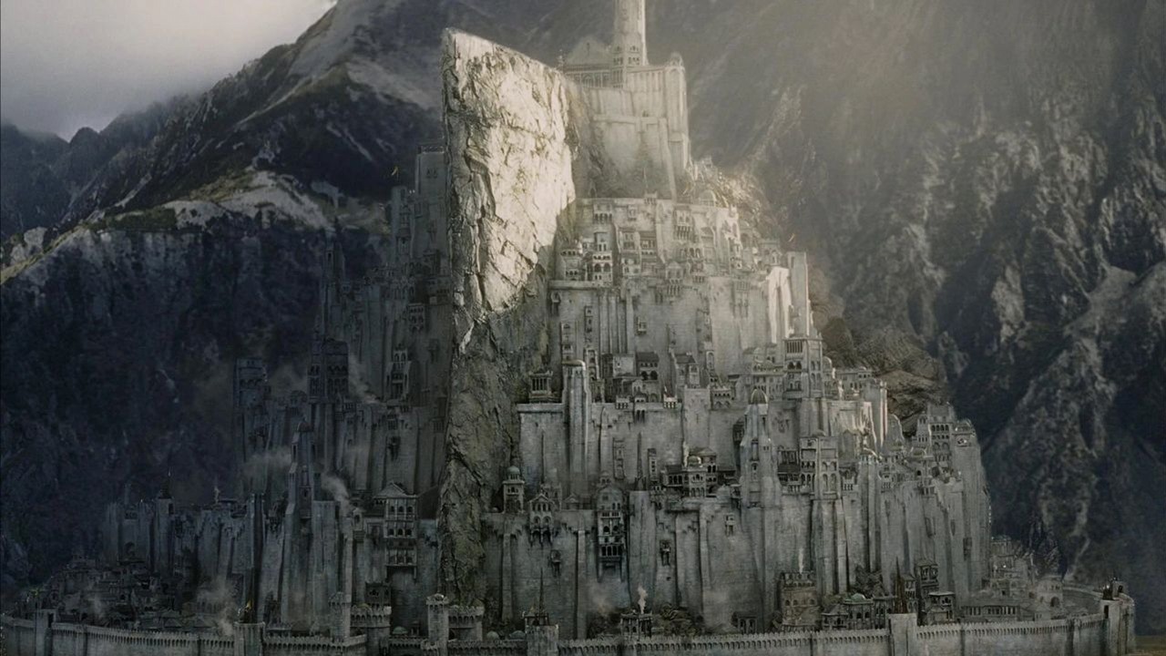 Olbrzymie Minas Tirith z Władcy Pierścieni zbudujecie wkrótce z LEGO. O ile jesteście skłonni wydać około 2500 złotych, źródło grafiki: Warner Bros..