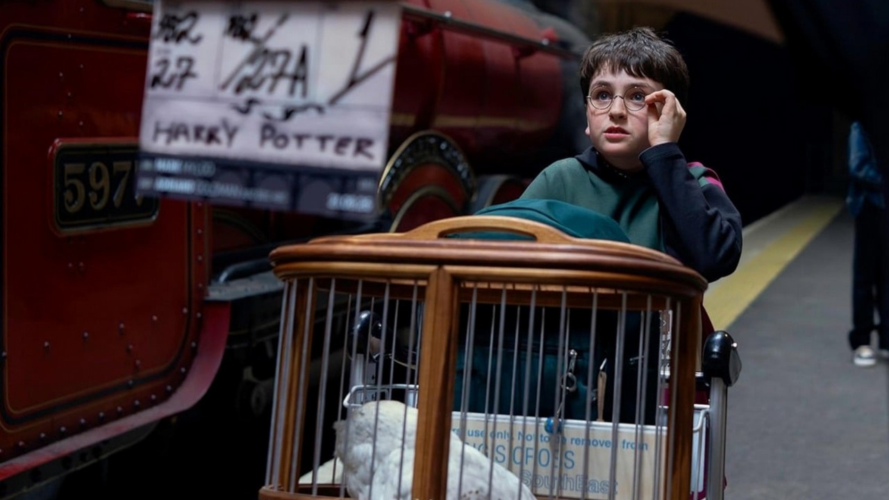 Serial Harry Potter odejdzie od zasady HBO. Premiera pierwszego odcinka odbędzie się w USA w piątek, źródło grafiki: Harry Potter: Kulisy magii, HBO Max, 2026.