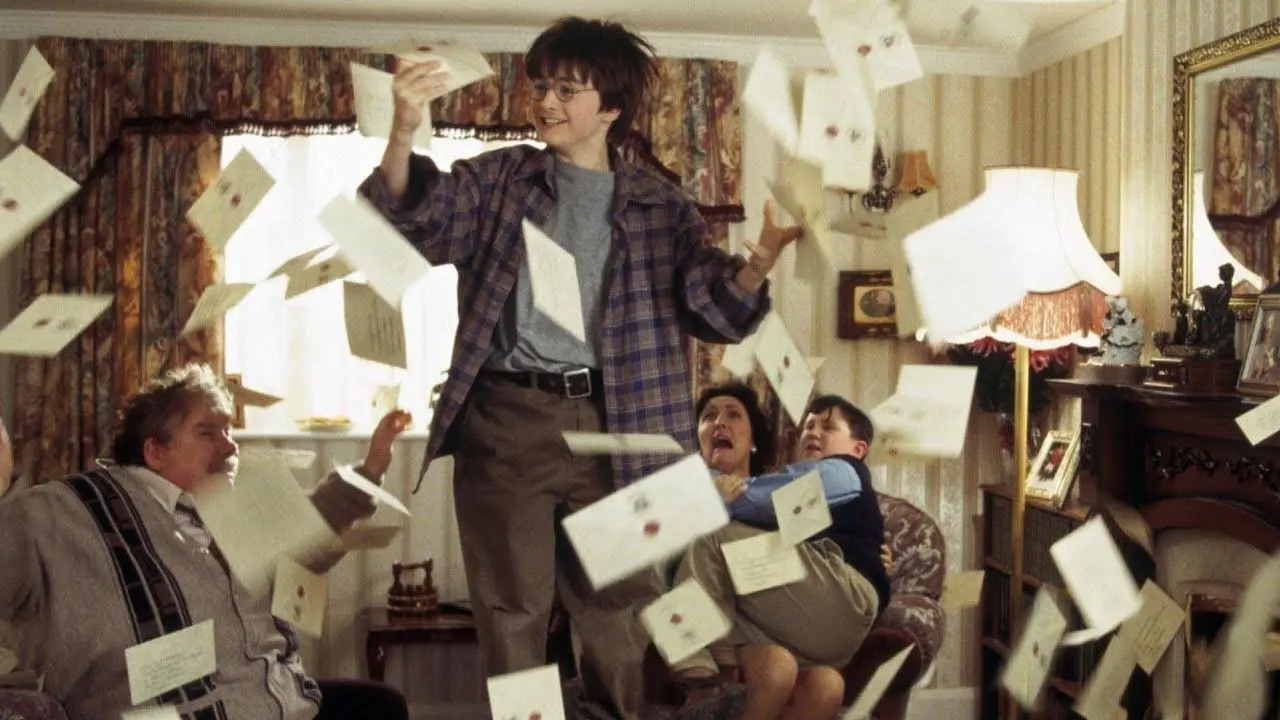 Na HBO Max za 2 tygodnie trafi nowy 16-częściowy projekt Harry Potter, 7 miesięcy przed premierą serialu, źródło grafiki: Harry Potter i Kamień Filozoficzny, Chris Columbus, Warner Bros. Pictures, 2001.