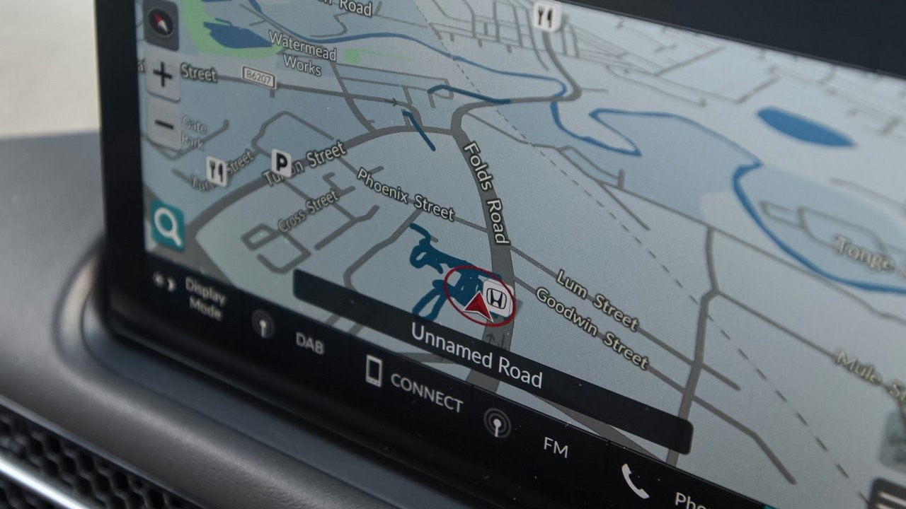 Żegnaj, amerykański GPS: 5 miliardów ludzi może już polegać na 100% europejskim systemie nawigacyjnym, źródło grafiki: Swansway Motor Group; Unsplash.com; 2023.