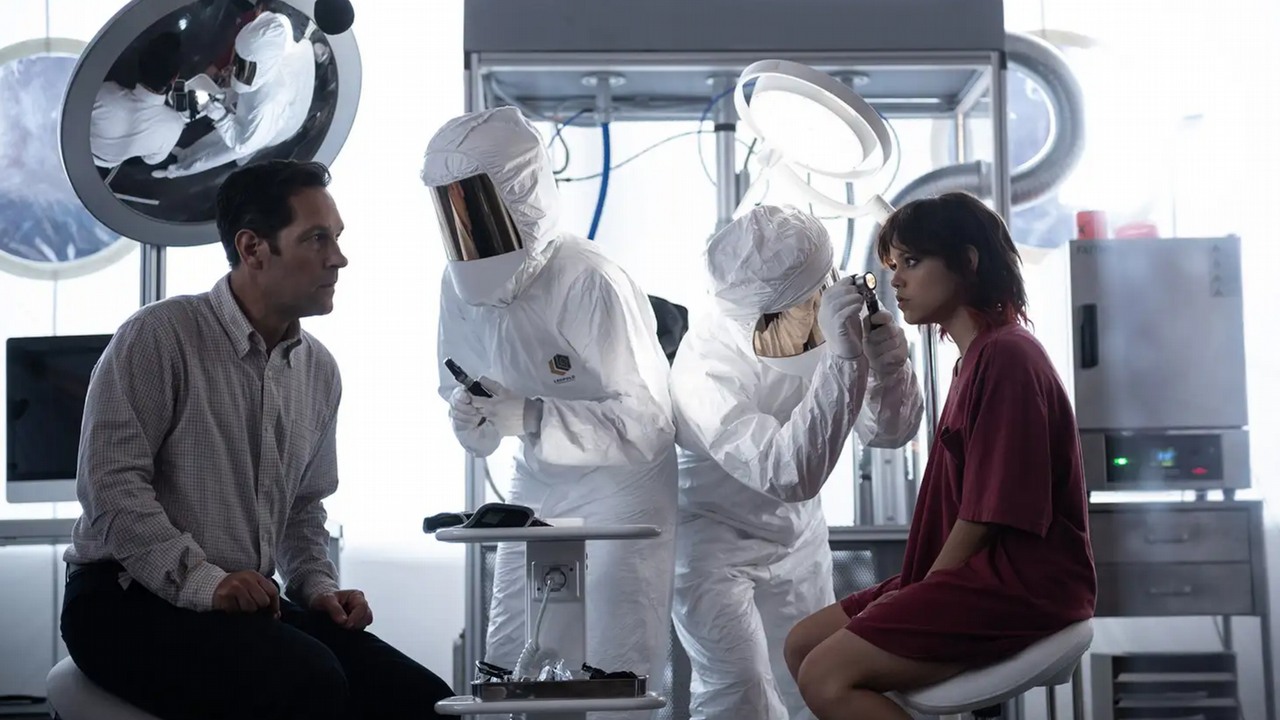 Jenna Ortega i Paul Rudd w czarnej komedii fantasy. Na SkyShowtime właśnie wleciało dzielące fanów i widzów widowisko A24, źródło grafiki: Śmierć jednorożca, Alex Scharfman, A24, 2025.