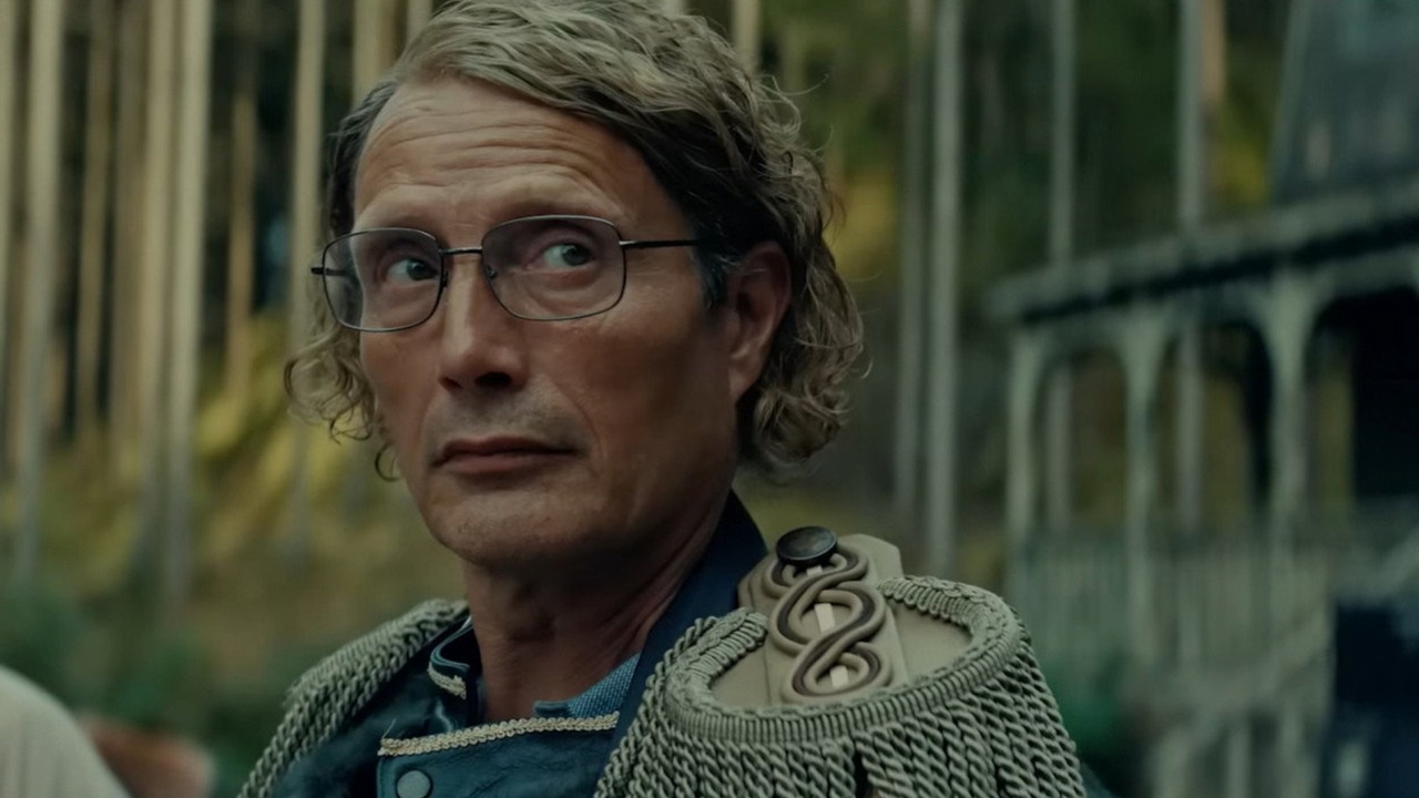 Ma 91% na Rotten Tomatoes i jest nowym numerem 1 w Polsce. Intrygująca komedia kryminalna z Madsem Mikkelsenem to największy przebój HBO Max weekendu, źródło grafiki: Ostatni wiking, Anders Thomas Jensen, The Danish Film Institute Archive, 2025.