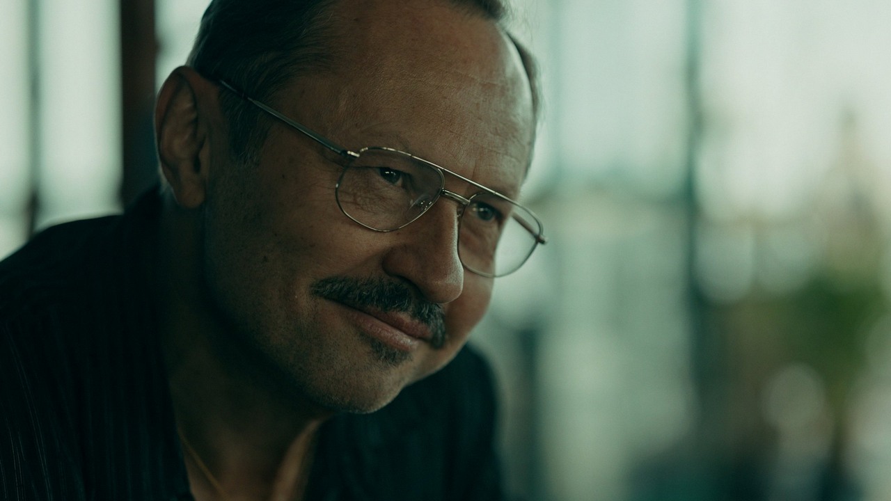 Dziś najważniejsza premiera tygodnia na SkyShowtime. To pełen akcji polski serial kryminalny z gwiazdami, źródło grafiki: Morfeusz, Maciej Migas, SkyShowtime, 2026.
