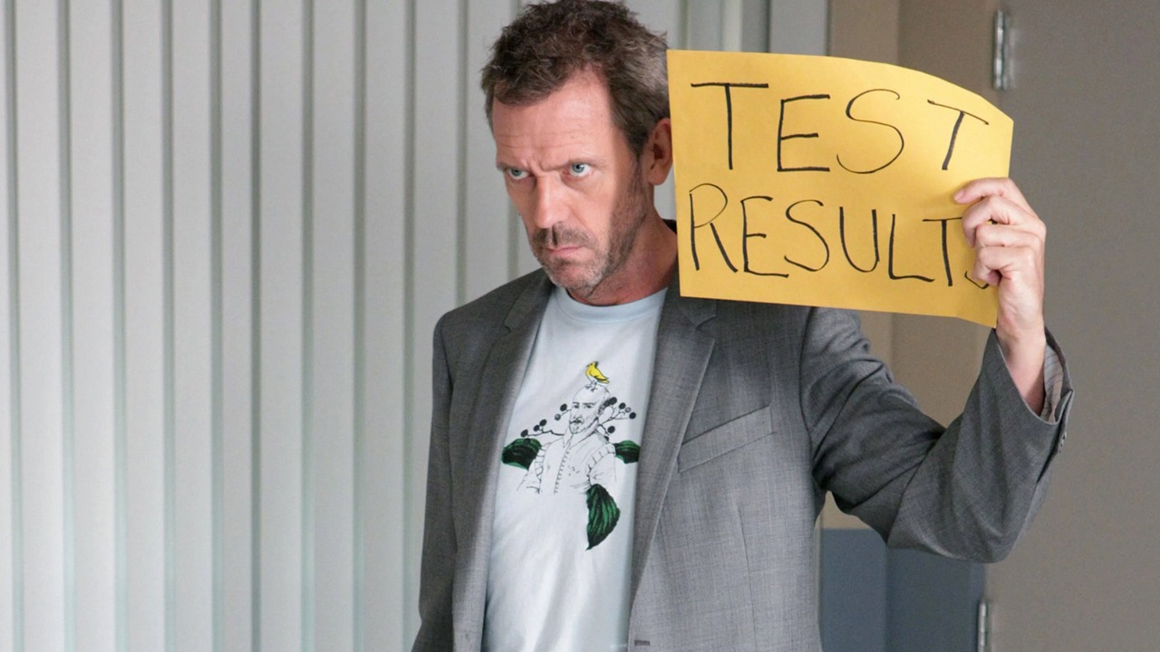 14 lat po finale Dr House mierzy się z krytyką, na którą ostro zareagował Hugh Laurie: „To nie dla ciebie”, źródło grafiki: Dr House, David Shore, Fox, 2004.
