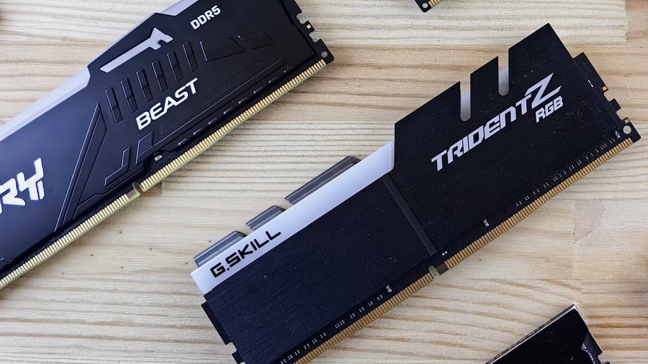 Gracz myślał, że przepłacił za 32 GB RAM rok temu. Teraz jego zestaw wygląda jak „inwestycja życia”, źródło grafiki: Andrey Matveev; Unsplash.com; 2025.