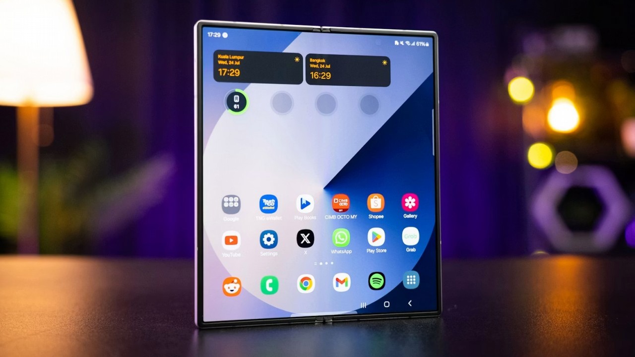 Smartfon Samsunga: nowa aktualizacja oprogramowania powoduje poważne problemy w drogim modelu, źródło grafiki: Amanz; Unsplash.com; 2024.