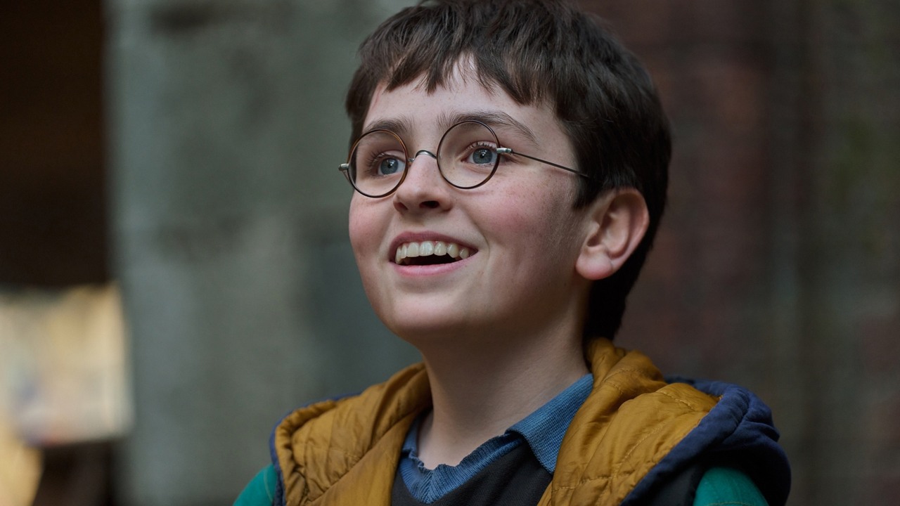 Po 25 latach fani Harry'ego Pottera doczekali się. HBO obsadziło w serialu postać, której zabrało w filmach, źródło grafiki: Harry Potter i Kamień Filozoficzny, Francesca Gardiner, HBO, 2026.