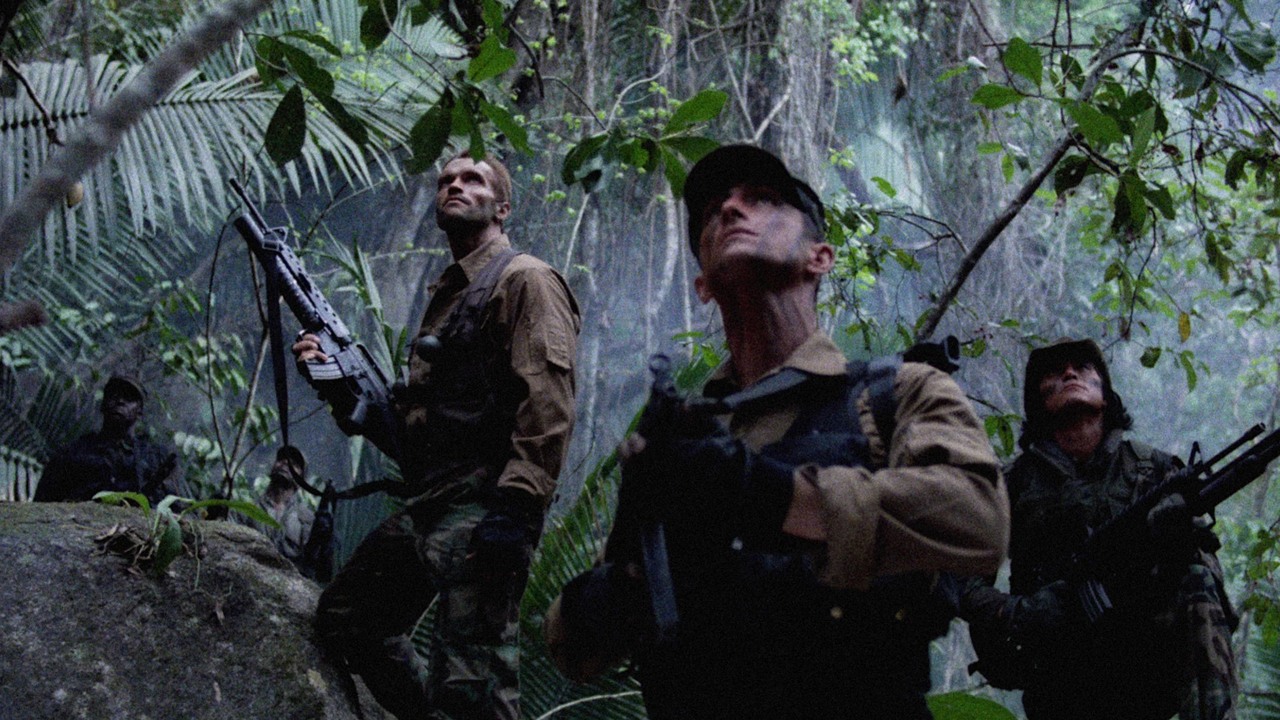 Za 3 dni na Prime Video trafi spektakularny klasyk science fiction, który dał początek legendarnej serii, źródło grafiki: Predator, John McTiernan, 20th Century Fox, 1987.