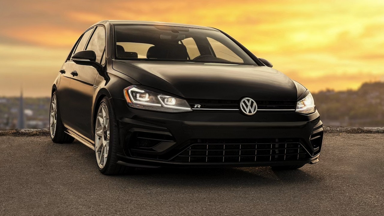 Chcesz kontrolować auto z telefonu bez Google? Volkswagen właśnie pokazał, gdzie jest granica, źródło grafiki: Charles Gaudreault; Unsplash.com; 2020.