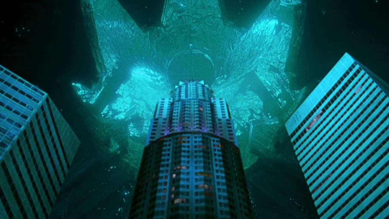 Za niecałe 2 tygodnie na Prime Video trafi ogromny przebój science fiction, który zgarnął 817 mln dolarów, źródło grafiki: Dzień Niepodległości, Roland Emmerich, 20th Century Fox, 1996.