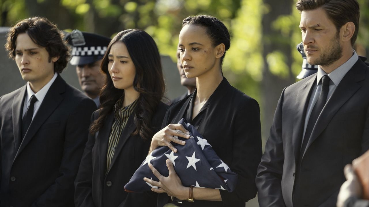 Za 7 tygodni jeden z największych hitów Prime Video doczeka się spin-offu. 8-odcinkowy serial akcji rozszerzający uniwersum thrillerów ma zwiastun i niespodziankę, źródło grafiki: Neagley, Nick Santora, Prime Video, 2026.