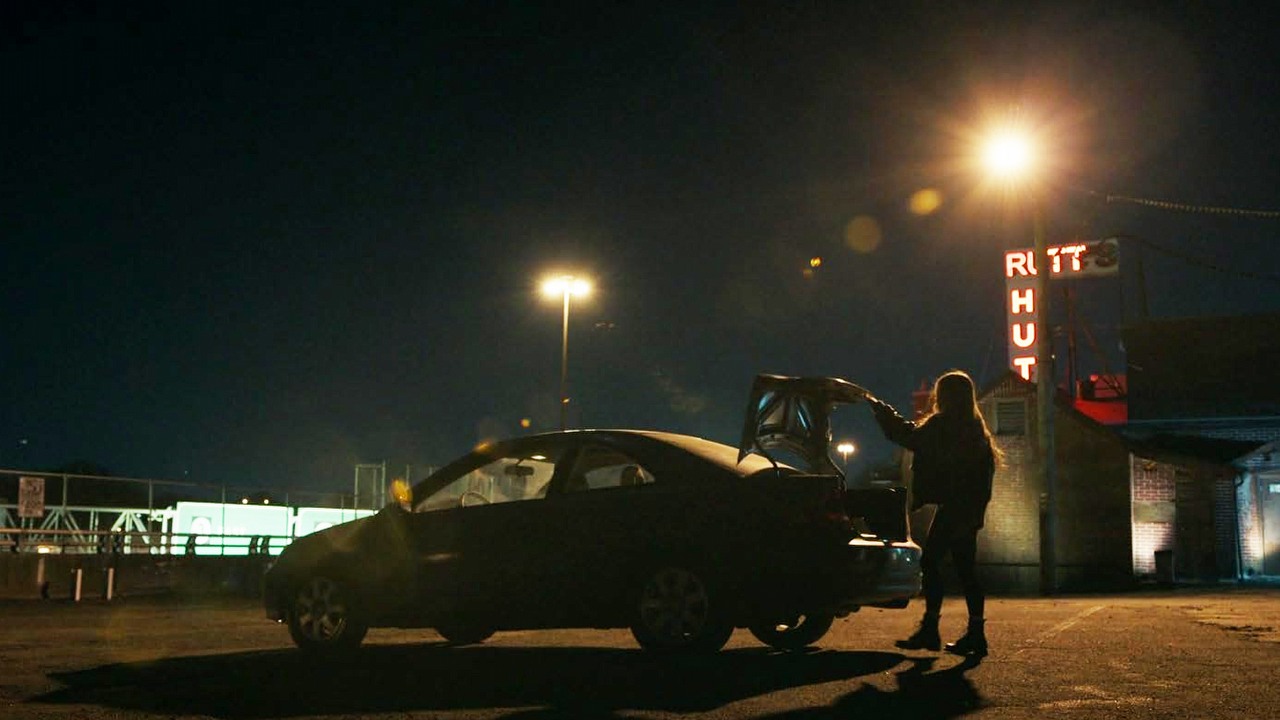 7 miesięcy po premierze w kinach na Prime Video ma trafić przebojowy thriller, który królował na wielkich ekranach i zgarnął 400 mln dolarów, źródło grafiki: Pomoc domowa, Paul Feig, Lionsgate, 2025.