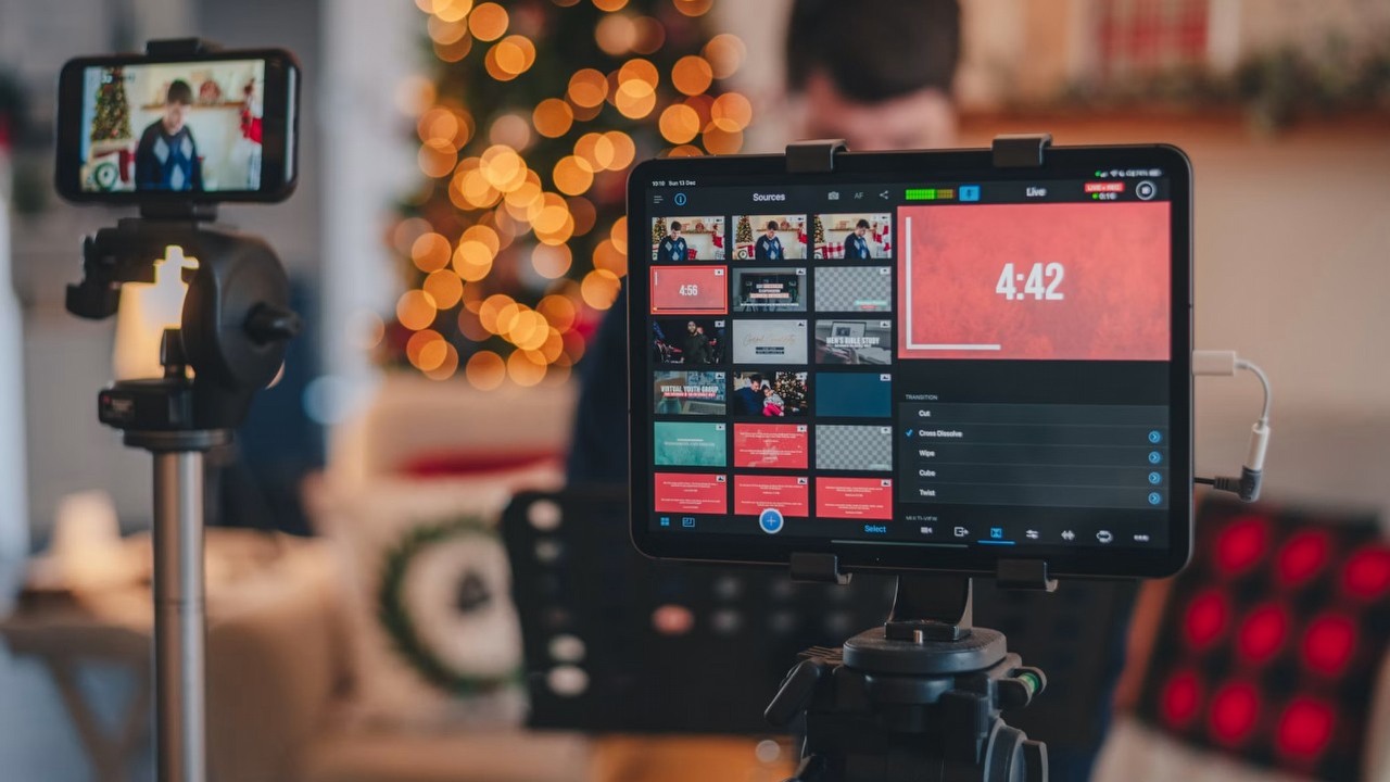 8000 godzin i 20 milionów wyświetleń. YouTube zapowiada wyższe progi monetyzacji dla nowych twórców, źródło grafiki: Libby Penner; Unsplash.com; 2020.