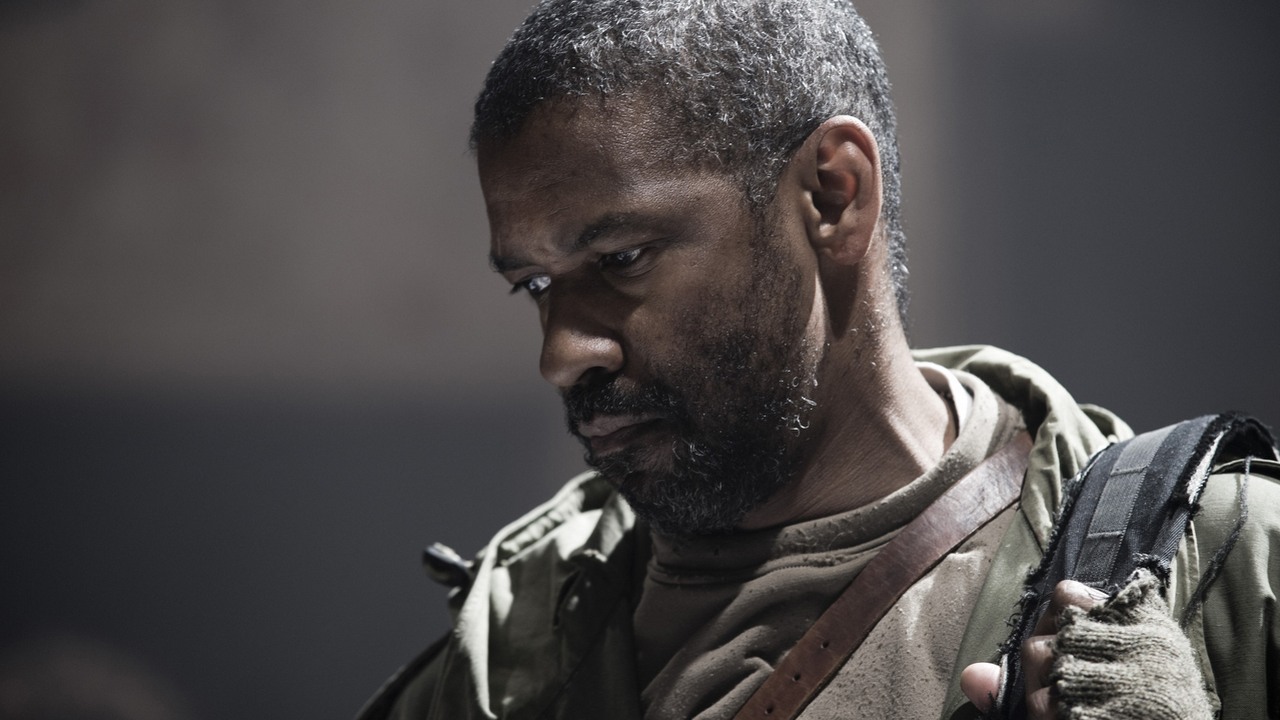 „Schrzaniłem to”. Denzel Washington przez lata żałował, że odrzucił rolę w jednym z najlepszych thrillerów wszech czasów, źródło grafiki: Księga ocalenia, Albert Hughes i Allen Hughes, Alcon Entertainment i Silver Pictures, 2010.