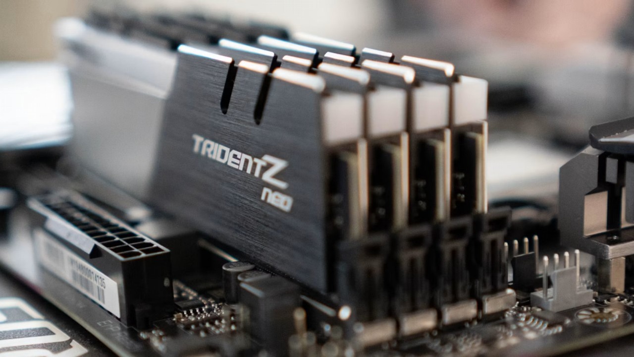 Dożywotnia gwarancja brzmi dobrze do chwili, gdy producent SSD zaczyna tłumaczyć, że nie ma już czego wymienić, źródło grafiki: Luan Gjokaj; Unsplash.com; 2020.