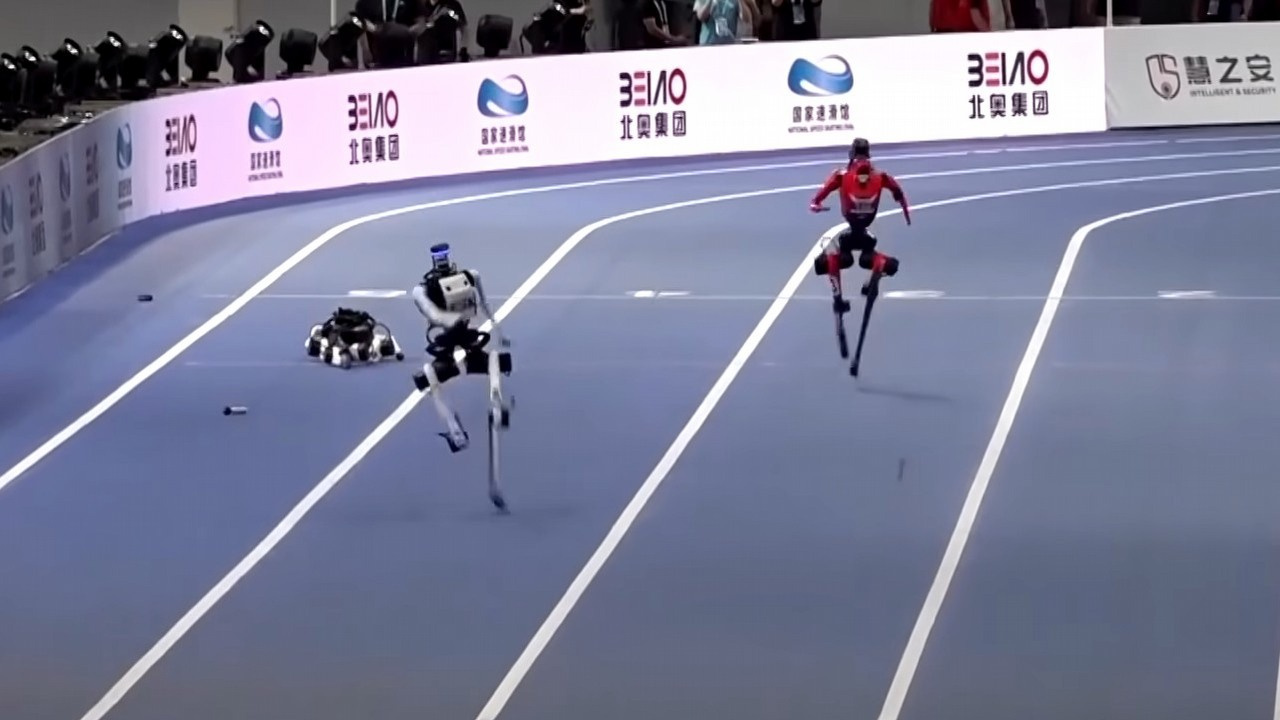 Chiński robot humanoid przebiegł 100 metrów szybciej niż Usain Bolt. Tak przynajmniej twierdzą organizatorzy zawodów, źródło grafiki: YouTube: euronews; 2026.