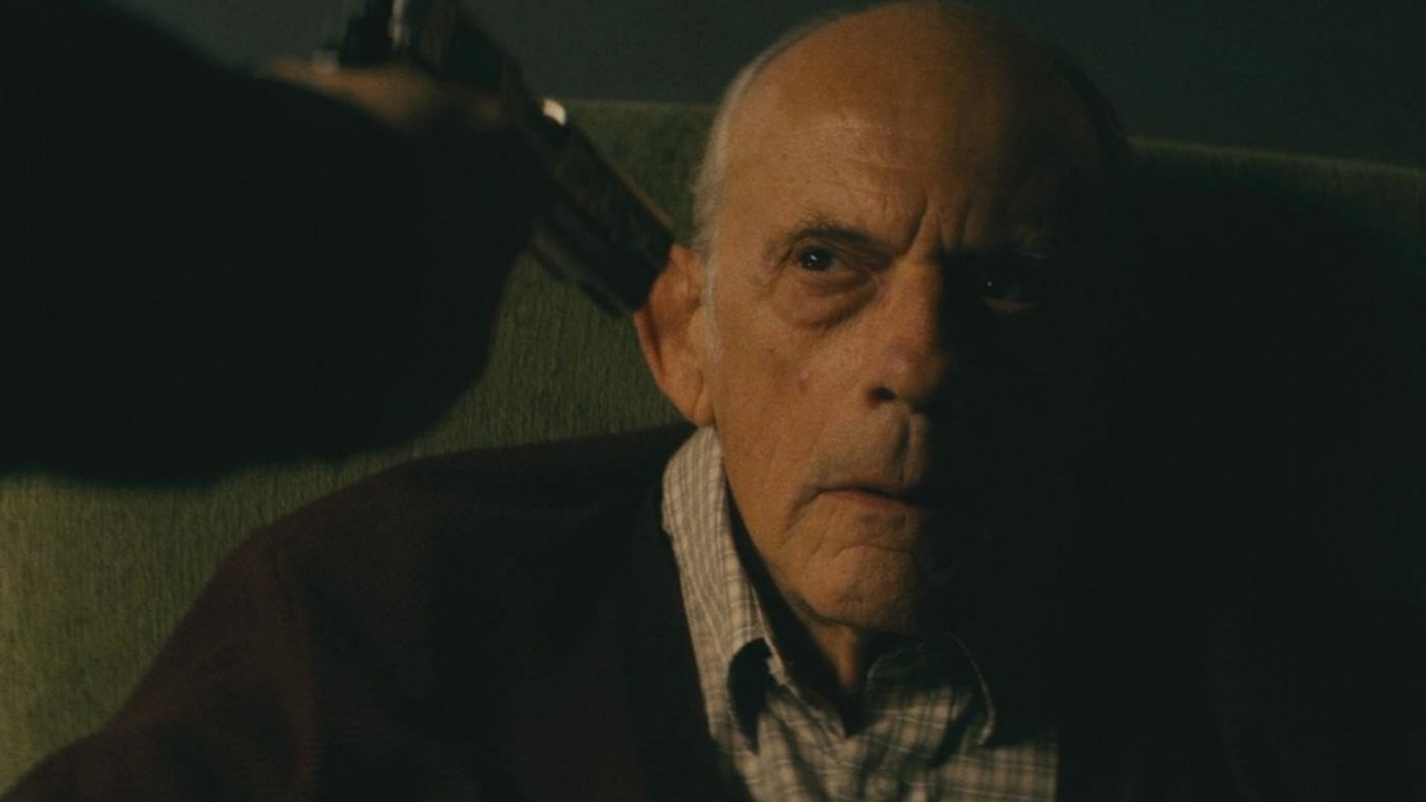 Polecany przez 94% widzów thriller akcji jest hitem na SkyShowtime w Polsce. W ubiegłym roku doczekał się kontynuacji z Sharon Stone, źródło grafiki: Nikt, Ilya Naishuller, Universal, 2021.