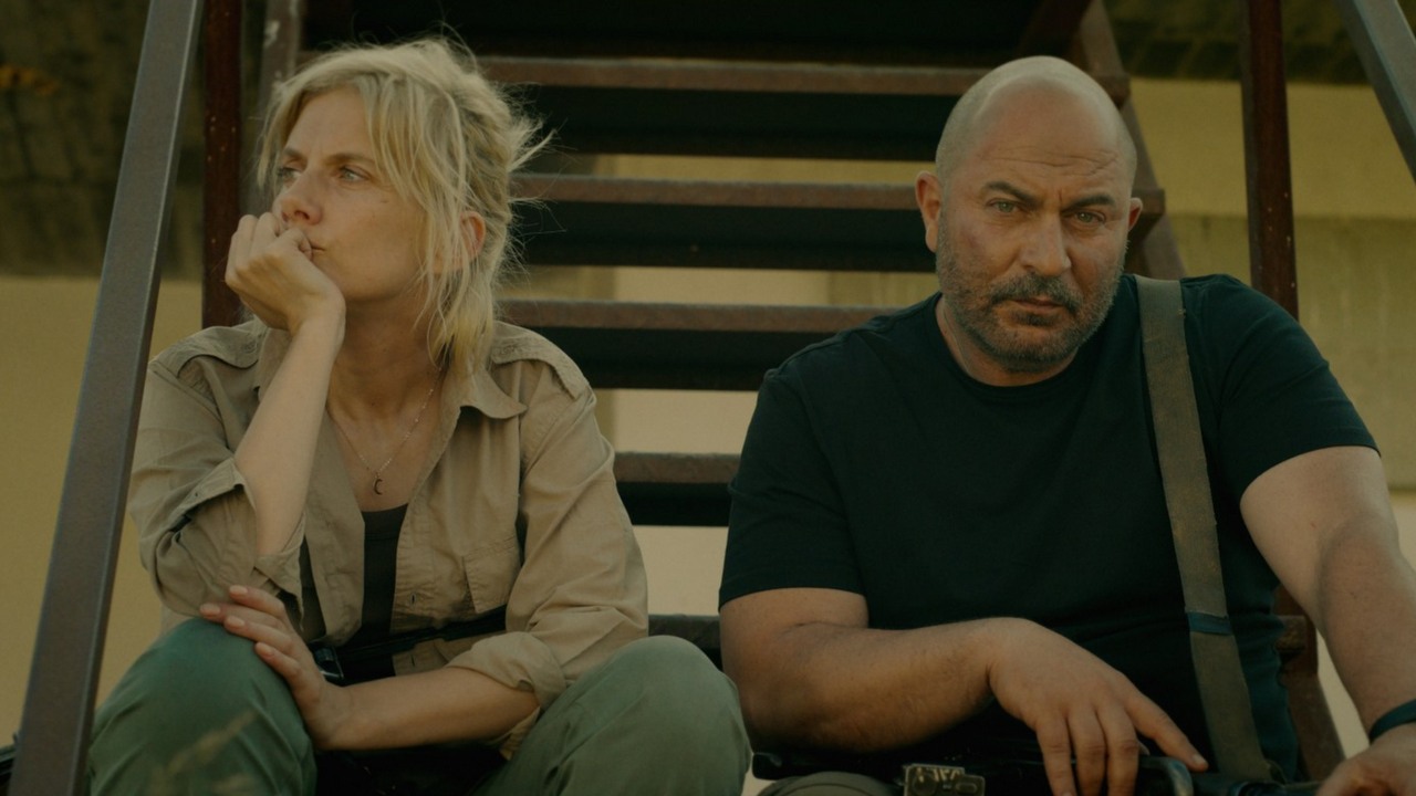 Polecany przez 100% krytyków serial szpiegowski wraca na Netflixa z 5. sezonem. 11 nowych odcinków obejrzysz już dziś, źródło grafiki: Fauda, Lior Raz i Avi Issacharoff, 2026.