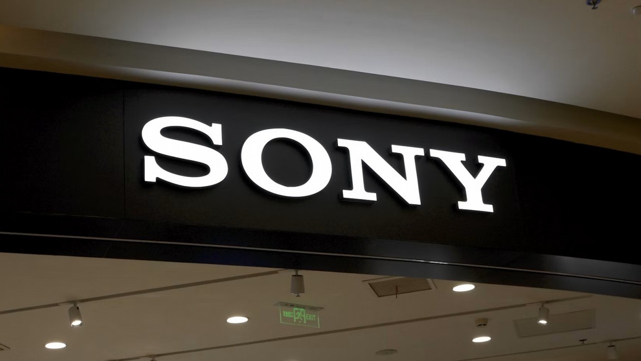 Sony nie chce słyszeć o odwrocie od cyfrowego PlayStation. Firma ostrzega, że agresja wobec obsługi skończy się konsekwencjami, źródło grafiki: Unsplash.com: P. L.; 2023.