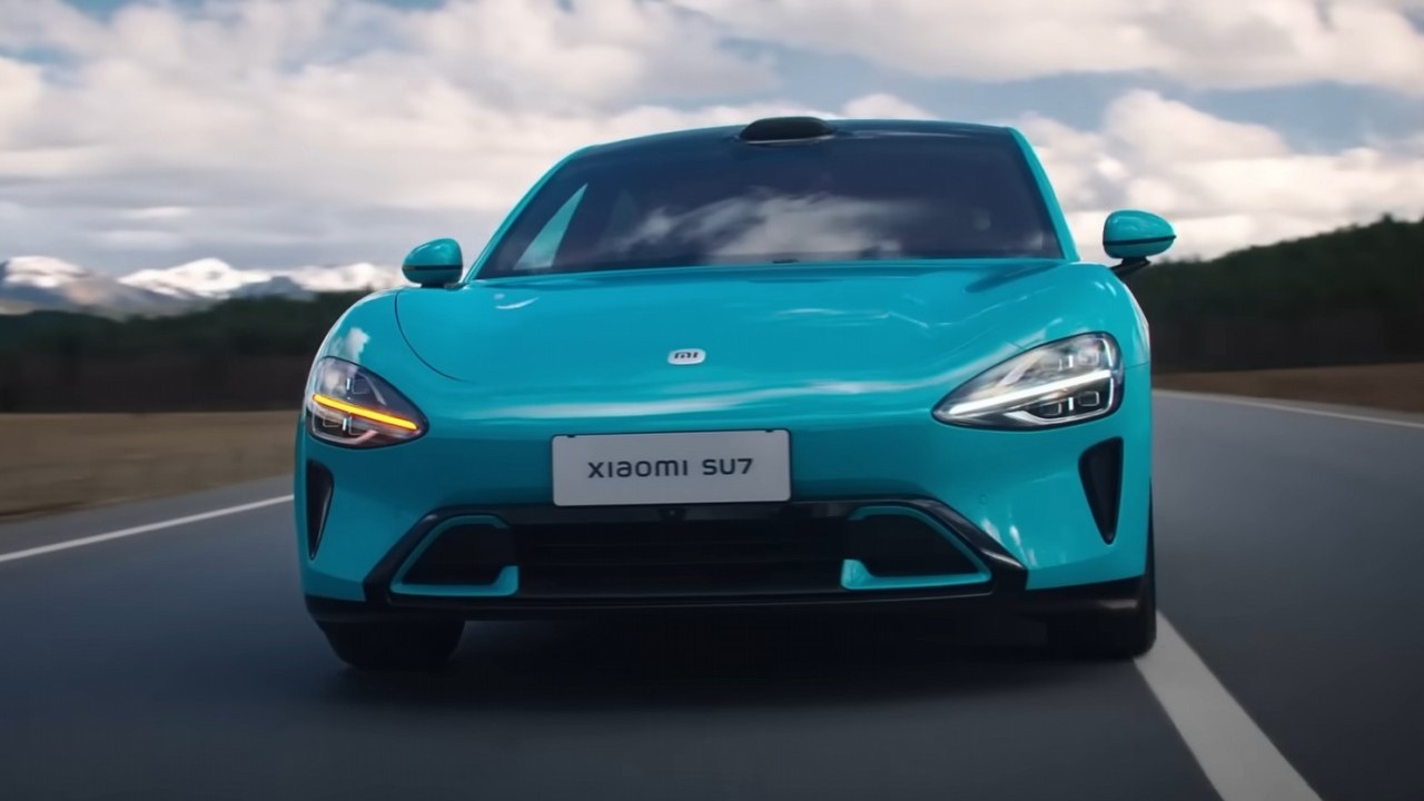 Xiaomi Auto szykuje wejście do Europy w 2027 roku, a kierowcy już pytają, czy europejskie marki same oddały tani rynek Chińczykom, źródło grafiki: YouTube: Xiaomi; 2024.